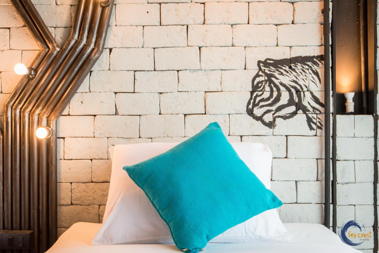Deluxe Double or Twin Room with Balcony