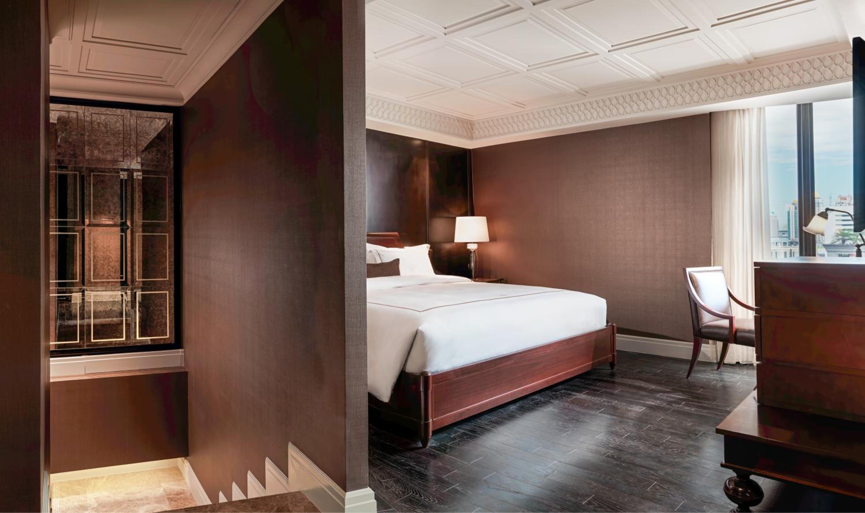 Dusid One-Bedroom Duplex King Suite - Club Benefits