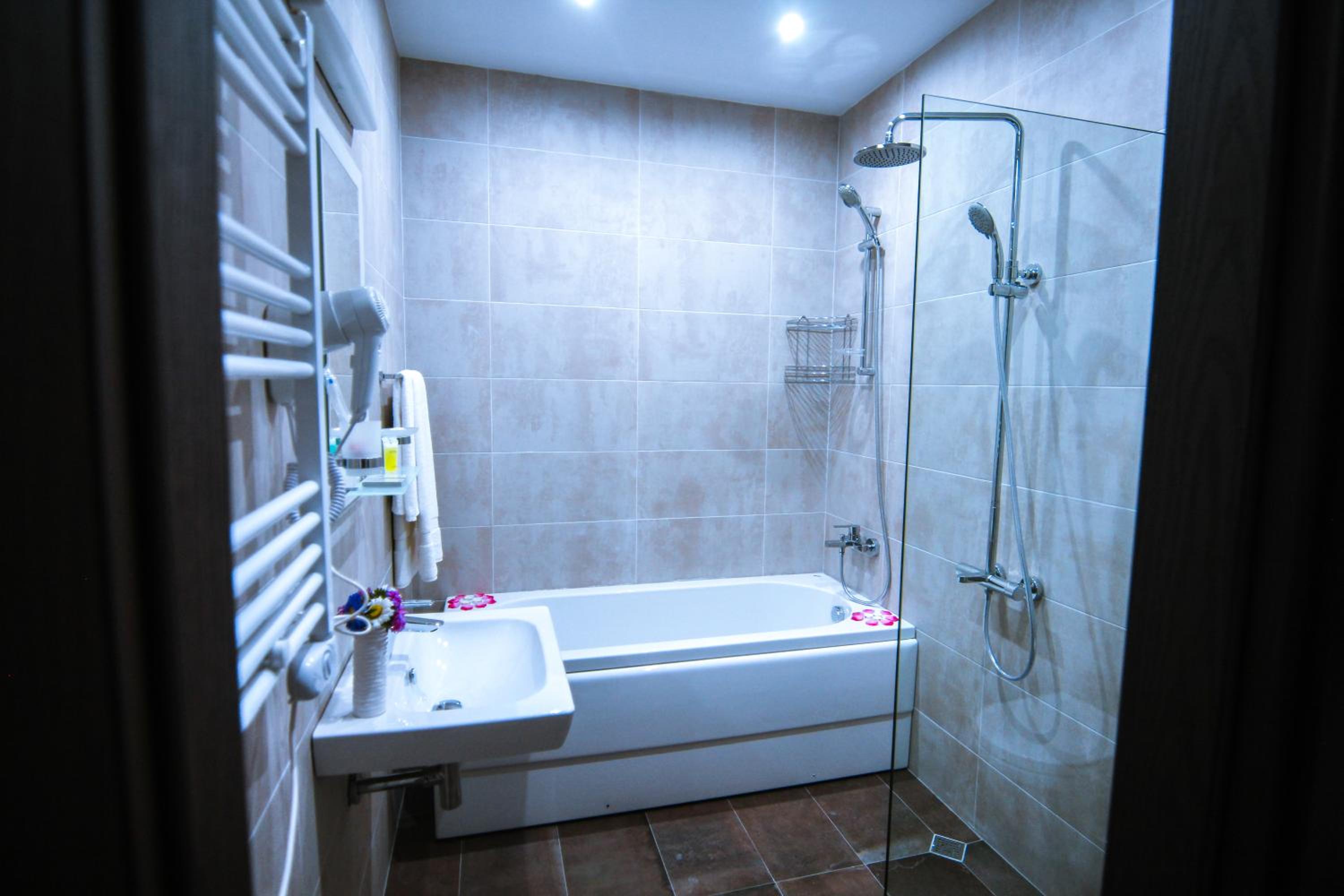 Deluxe Suite with Sea View