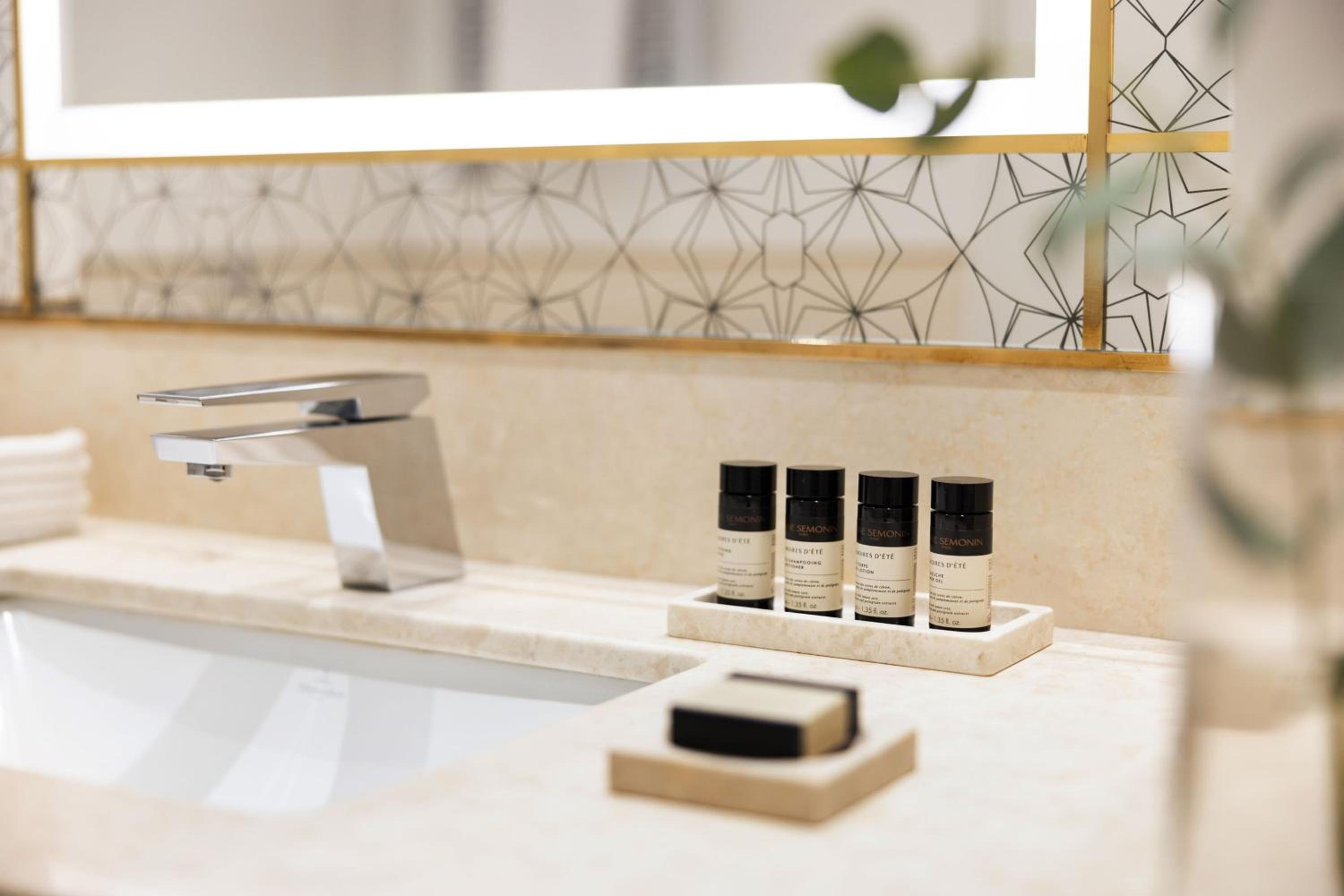 Deluxe, Guest room, 1 King