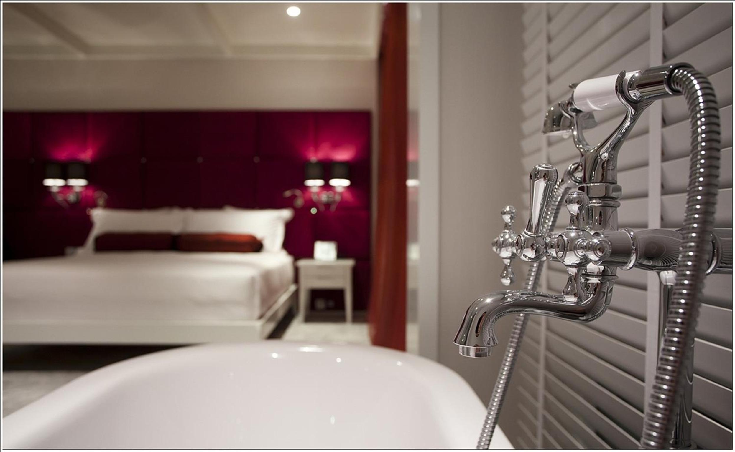 Premier Deluxe Double or Twin Room