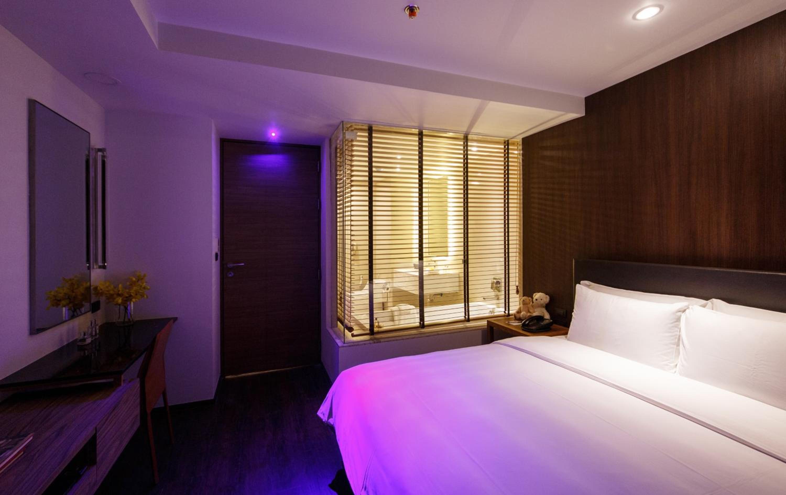 One Bedroom Deluxe Suite