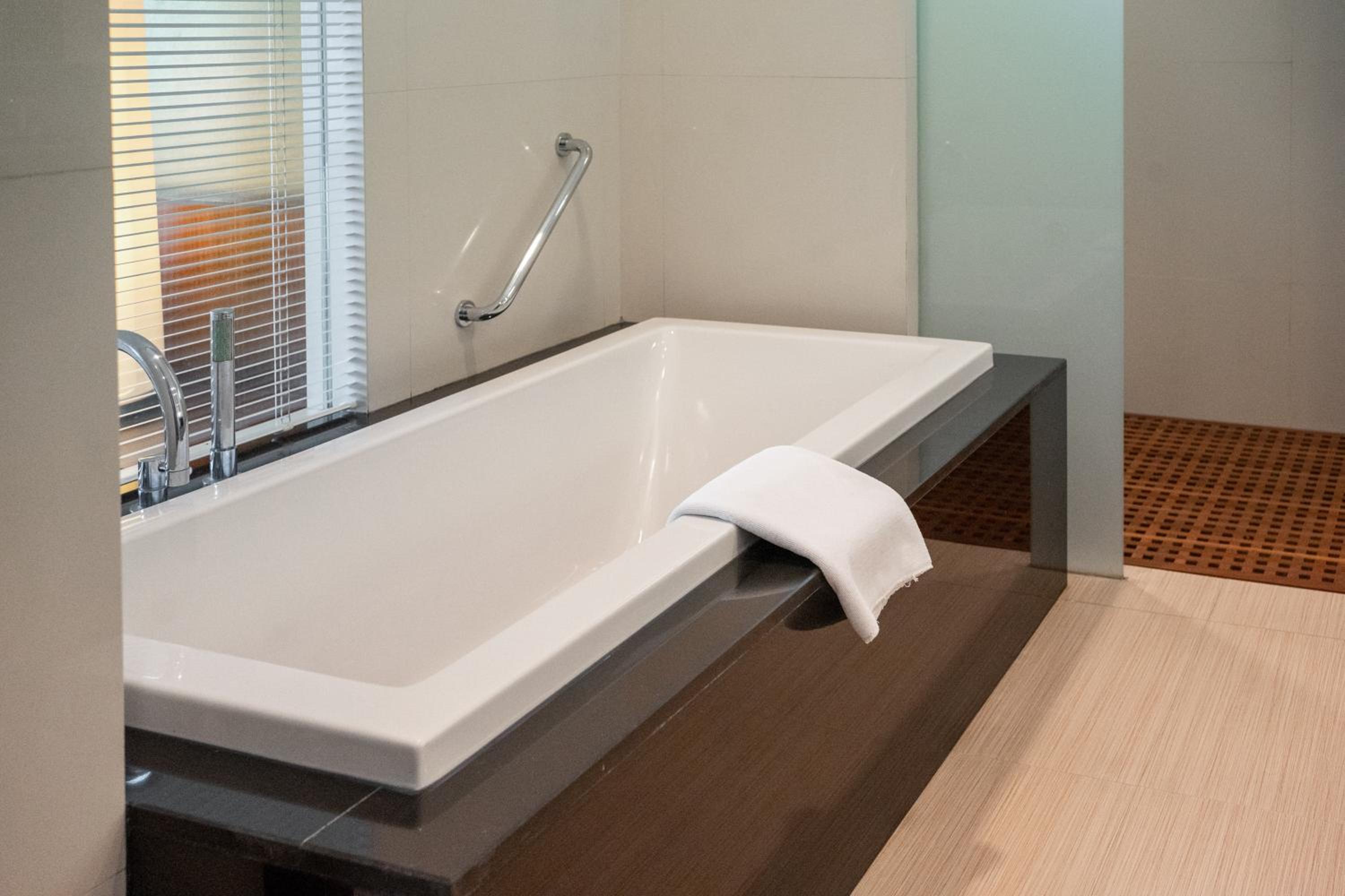 Superior 2 Bedroom Suite (Double King Bed)