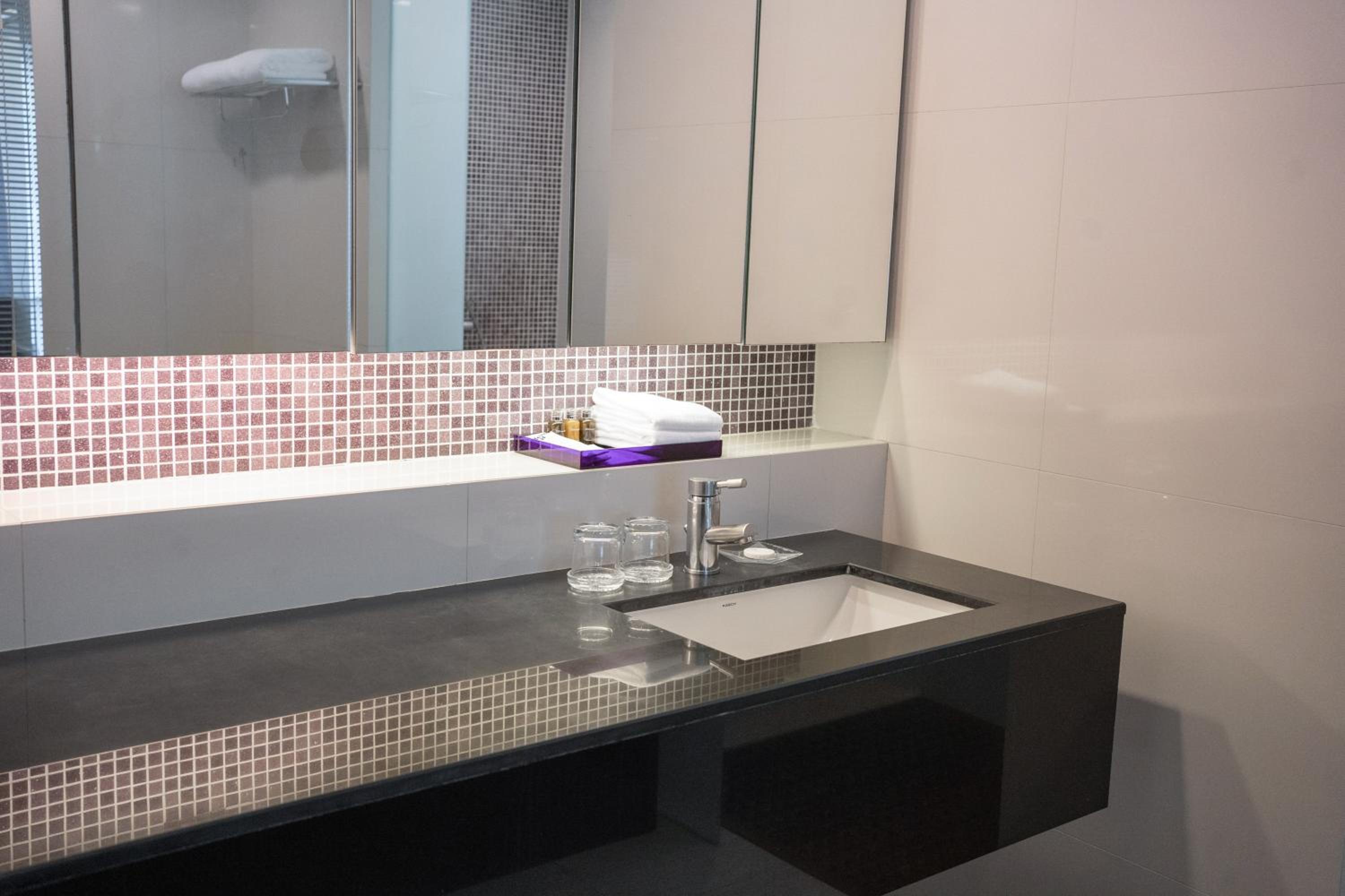 Deluxe 2 Bedroom Suite