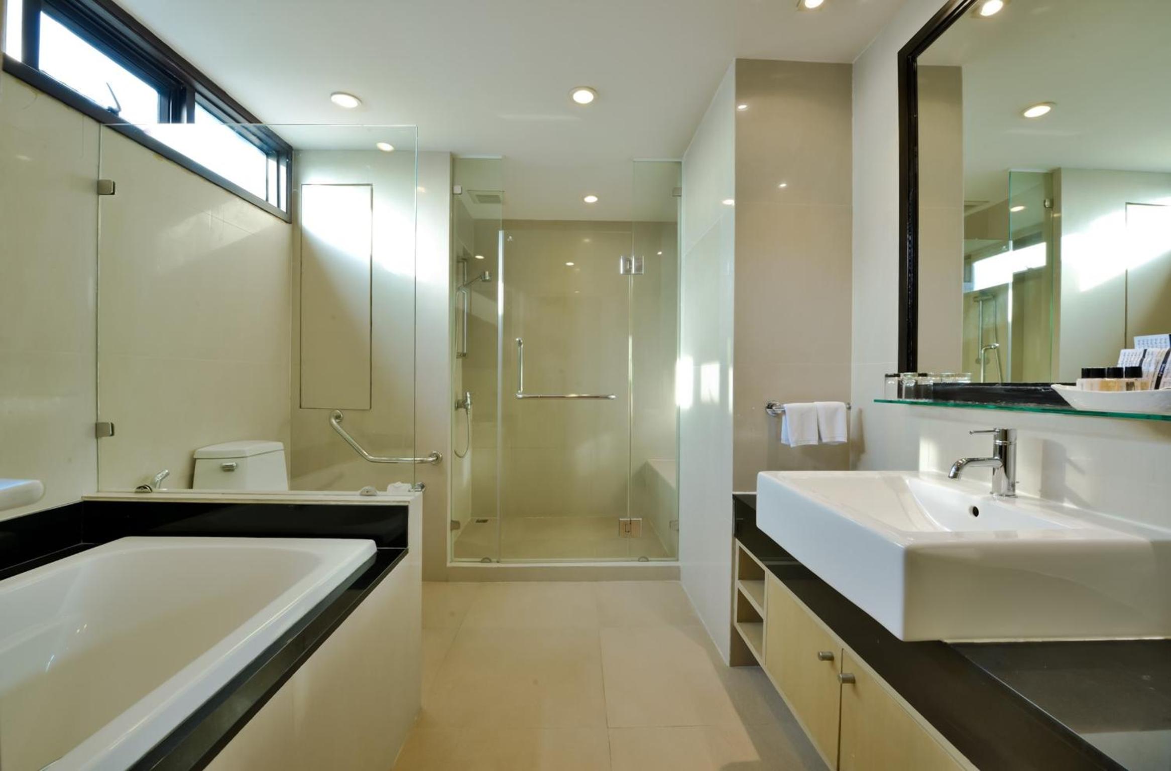 Three Bedroom Deluxe Suite(Flash Sales)