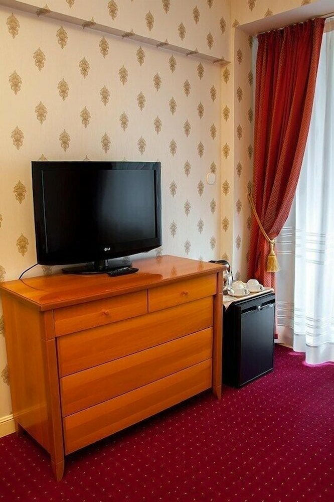 Luxury Suite