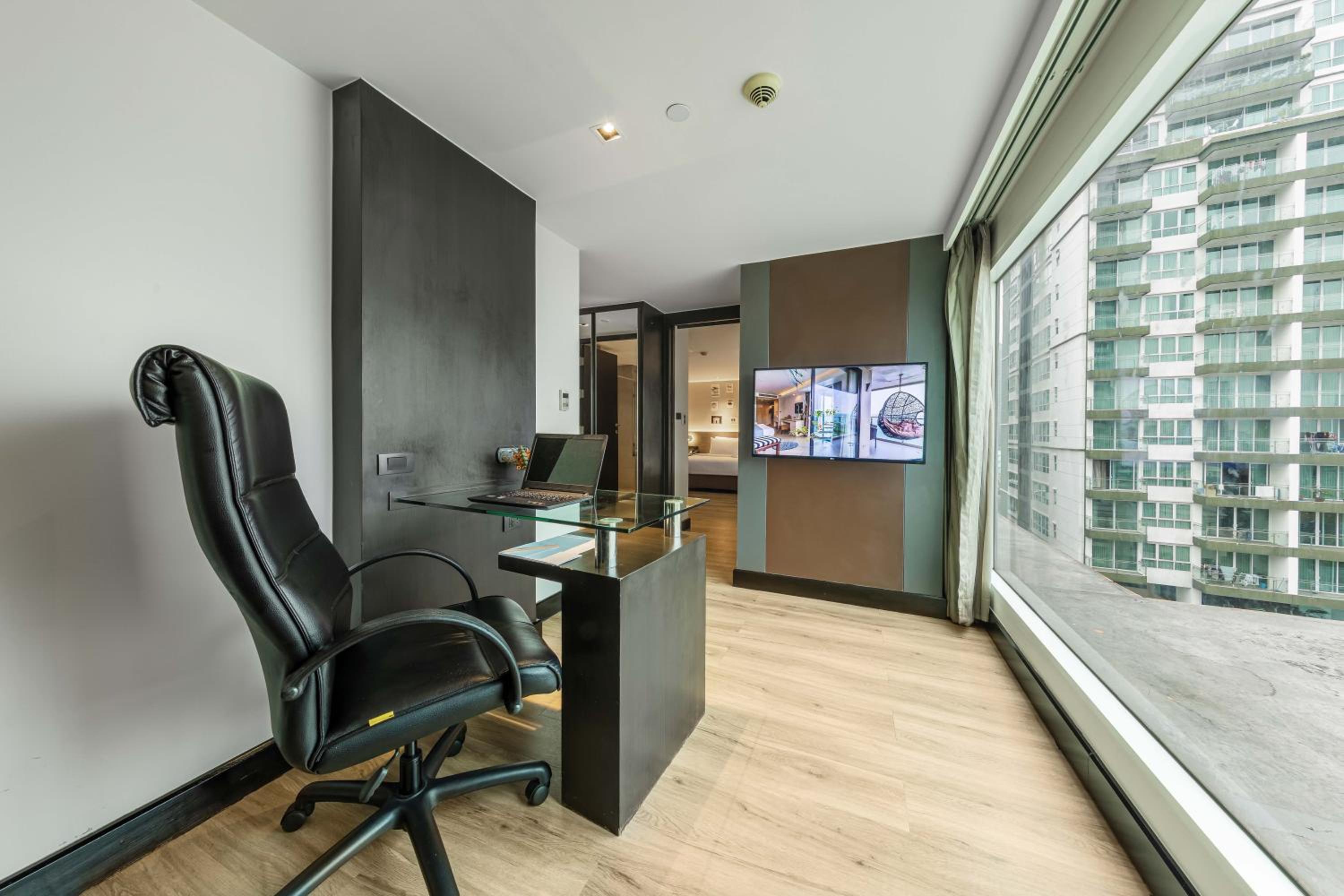 Executive King Suite