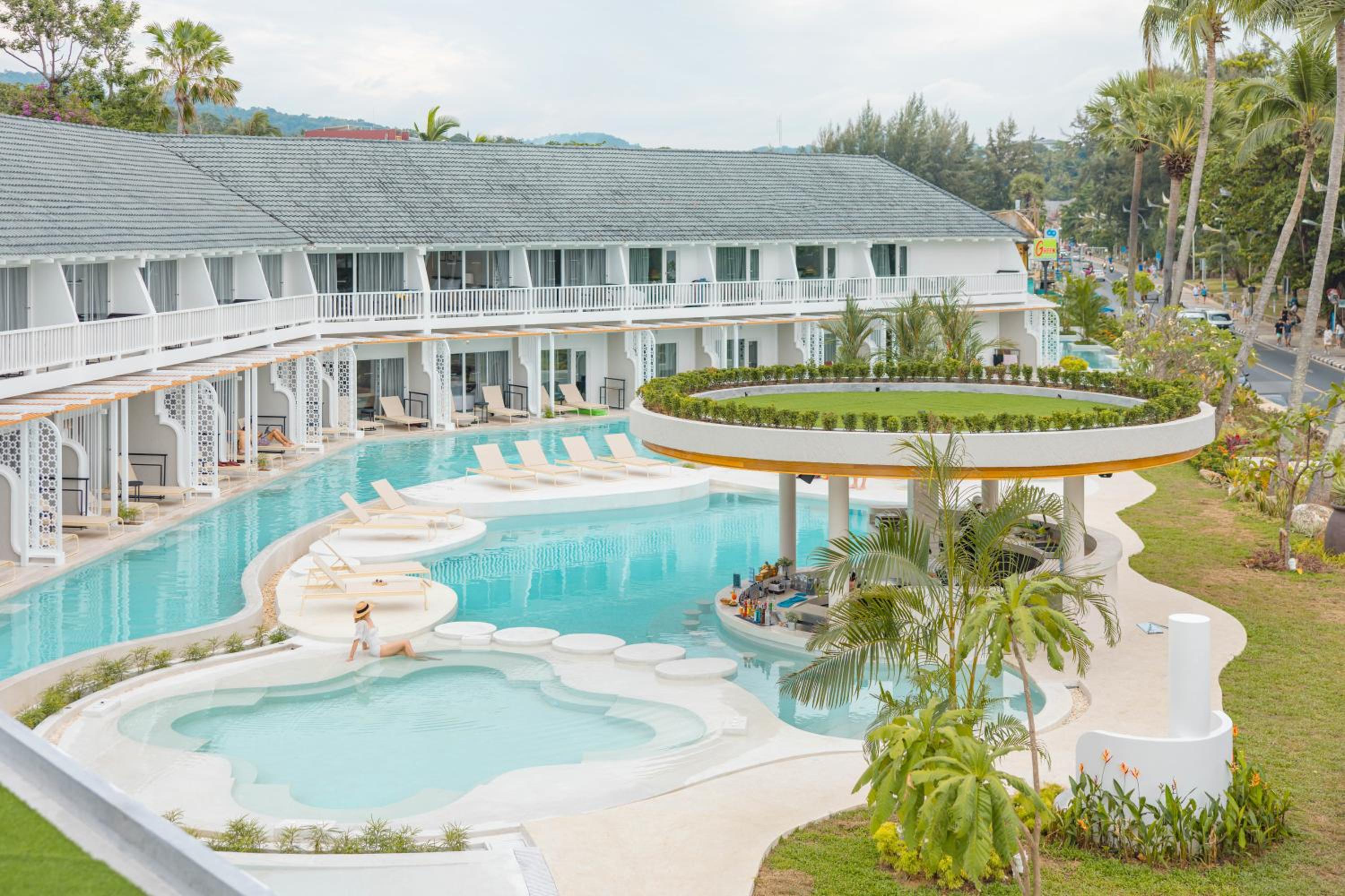 Lagoon Pool View Deluxe Terrace