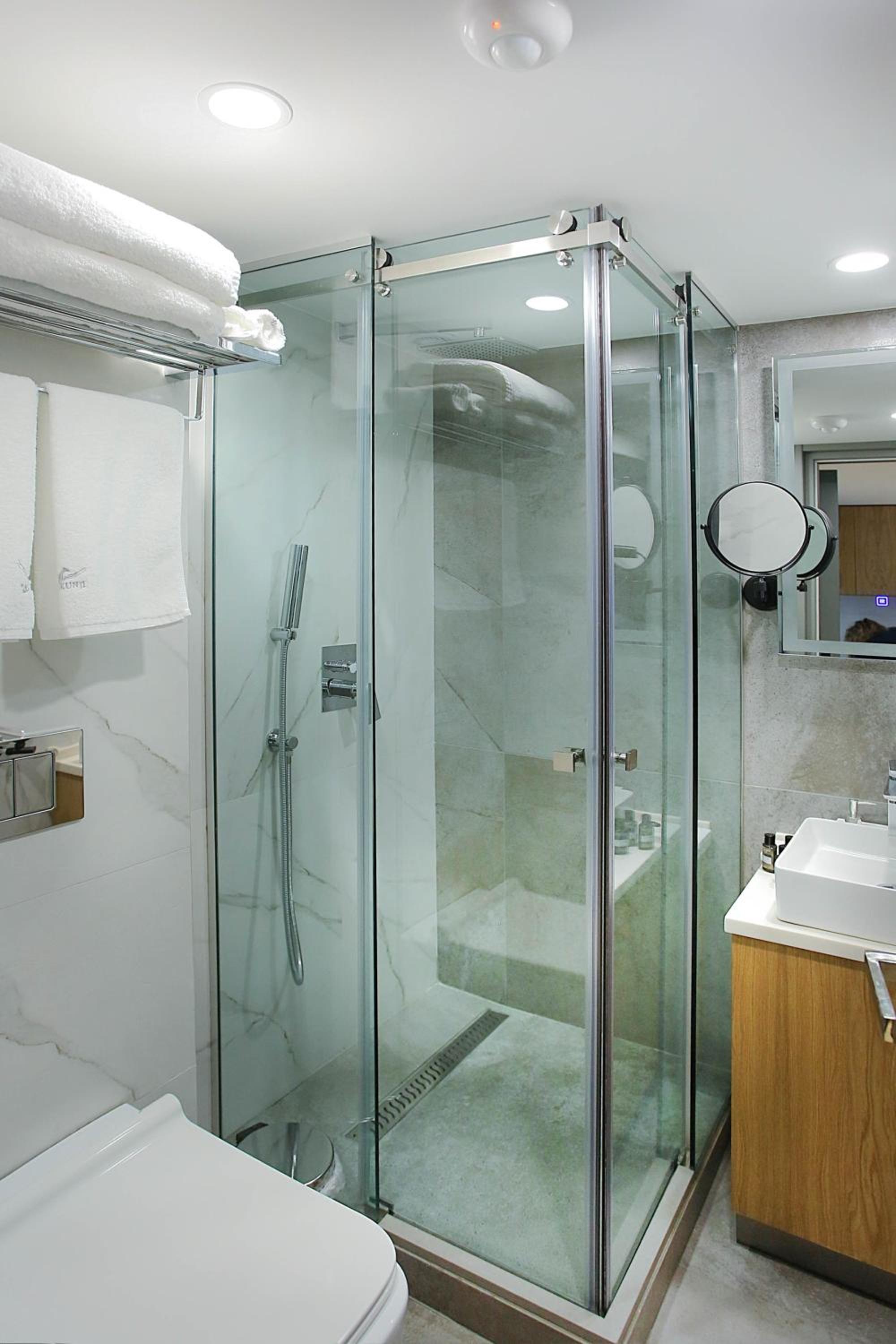 Studio - Split Level