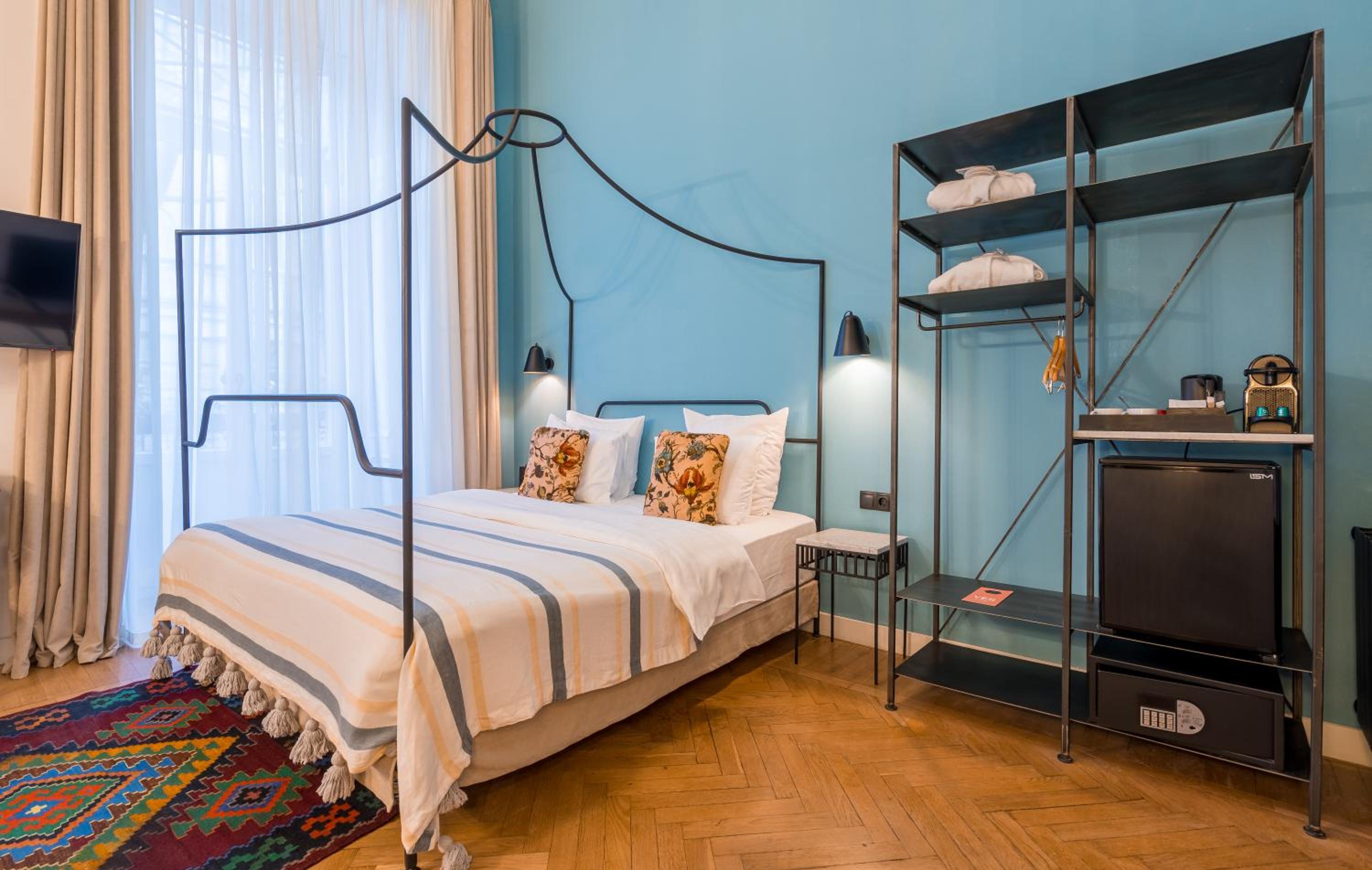 Luxury Suite with Balcony