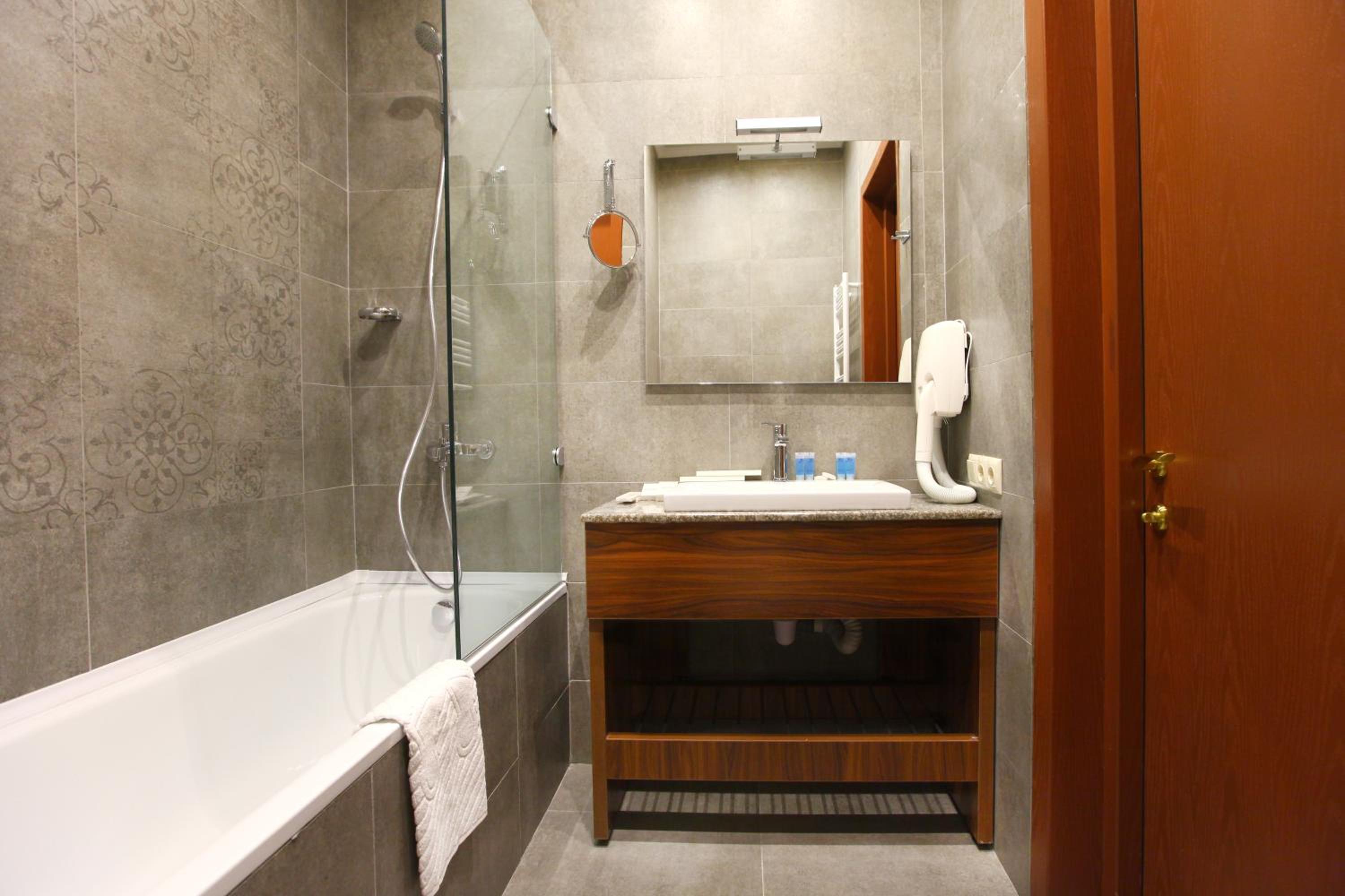 Suite with City View