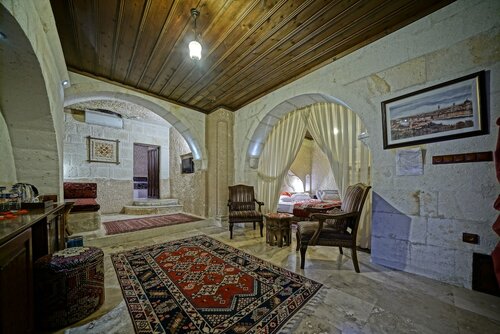 Luxury Cave Suite в MDC Hotel