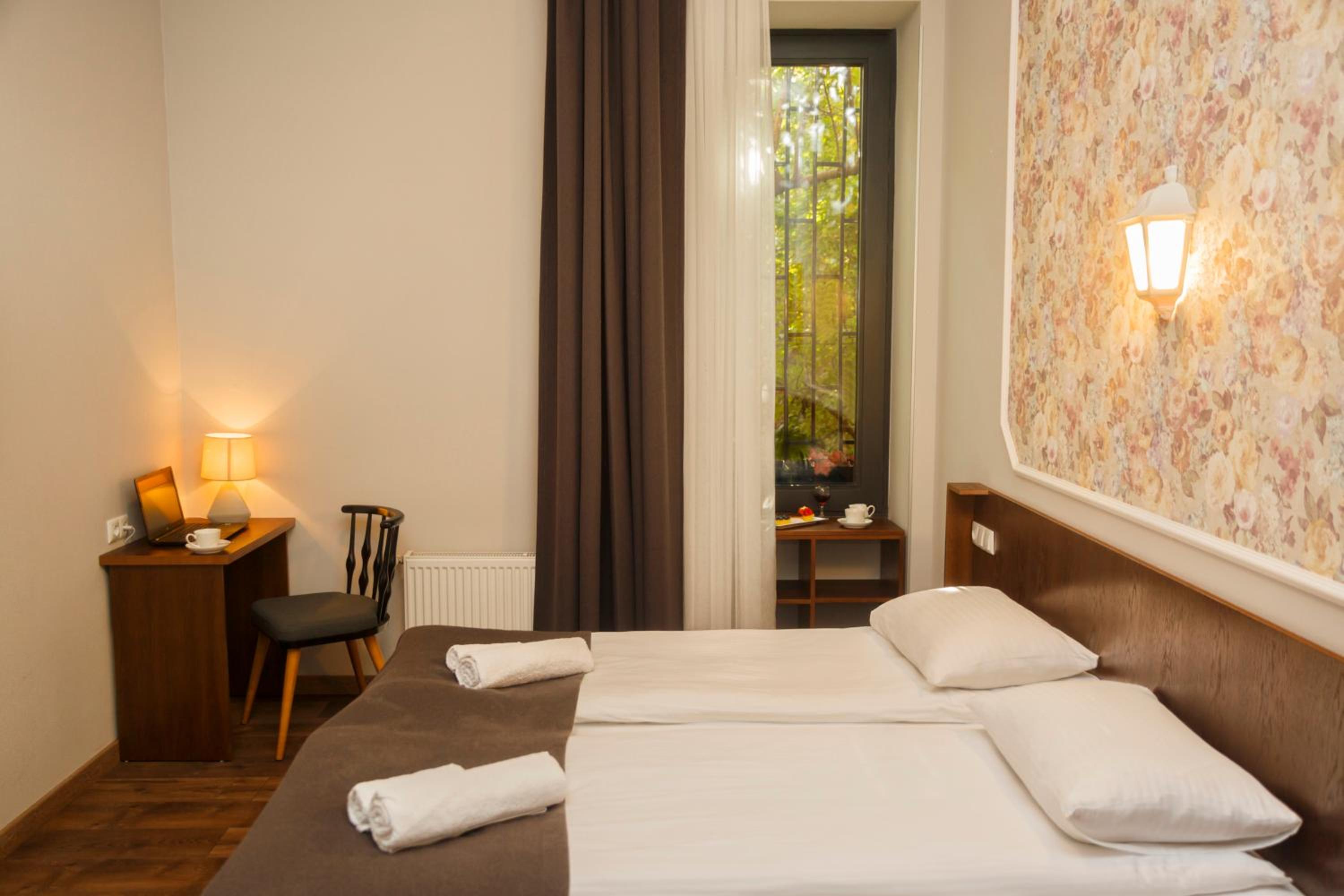 Deluxe Double or Twin Room with Garden View