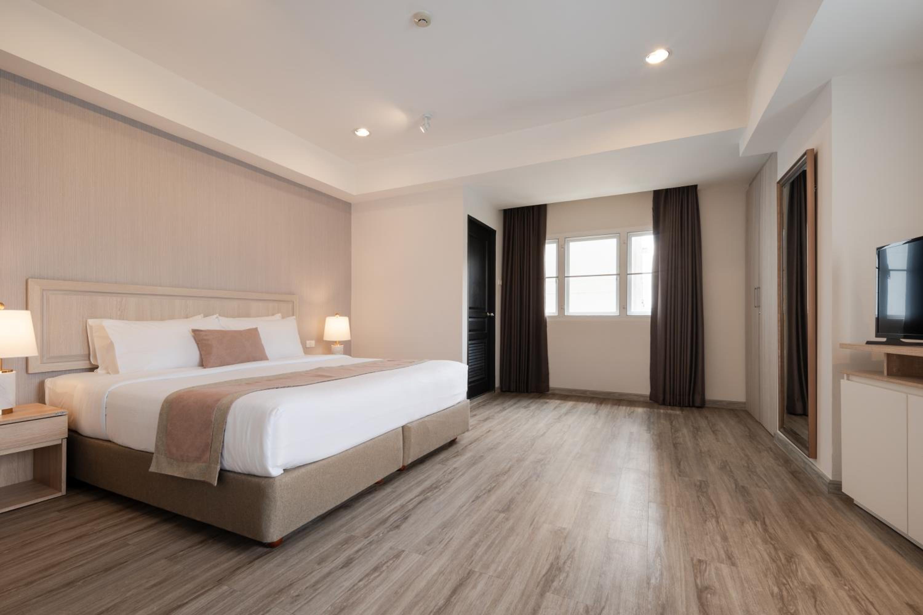 One-Bedroom Suite