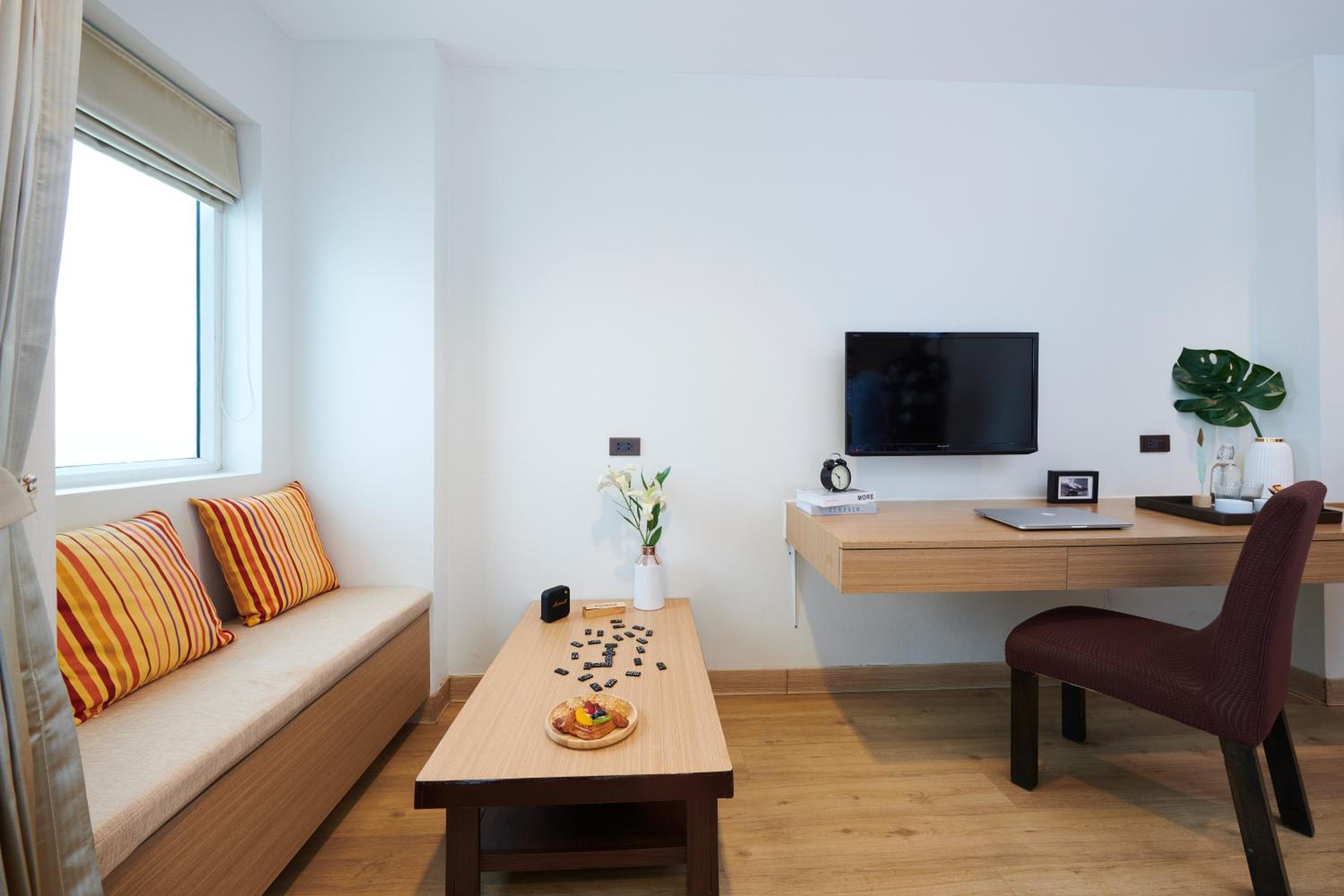 Deluxe Double or Twin Room with Balcony