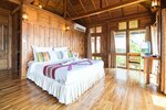 Deluxe Villa - Grand Sea View, Free Mini bar, Free Transfer to Tonsai Pier в Phi Phi The Beach Resort