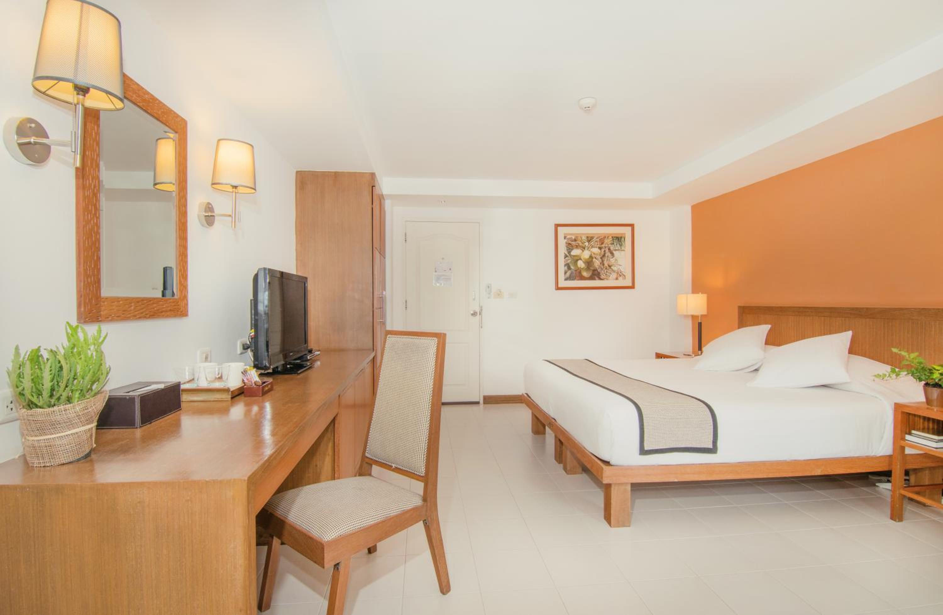 Deluxe Double or Twin Room