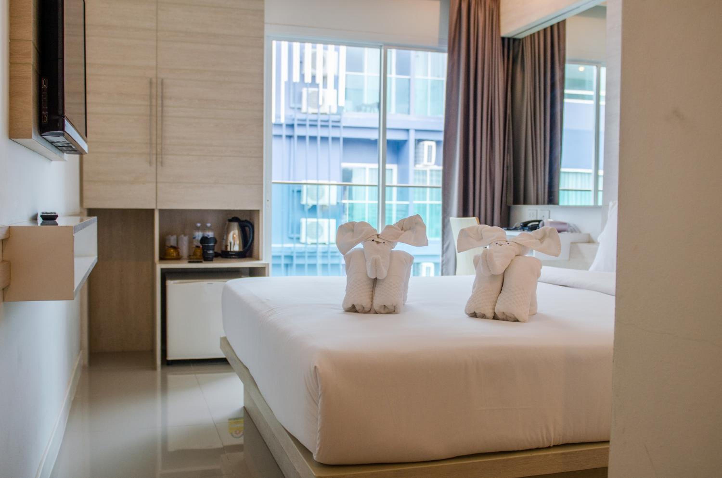 Deluxe Double or Twin Room with Balcony