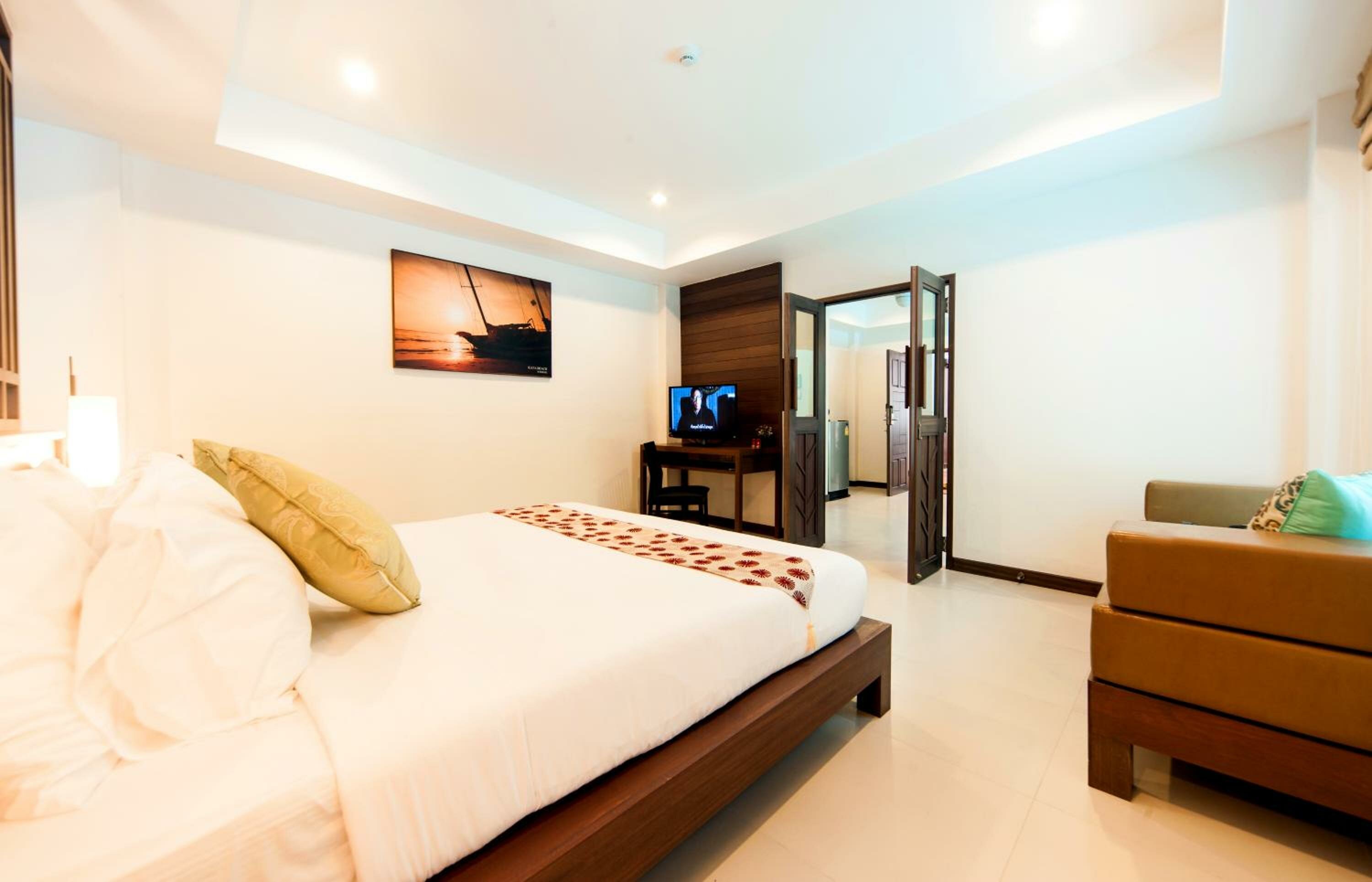 Suite with pool access