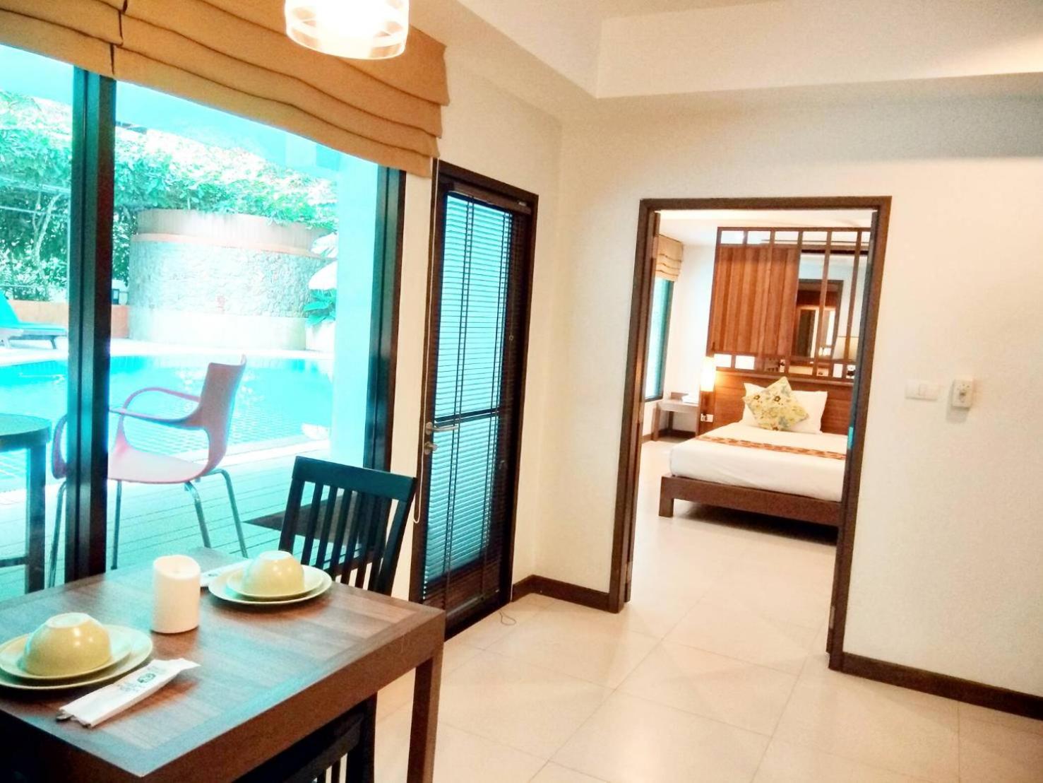 Suite with pool access