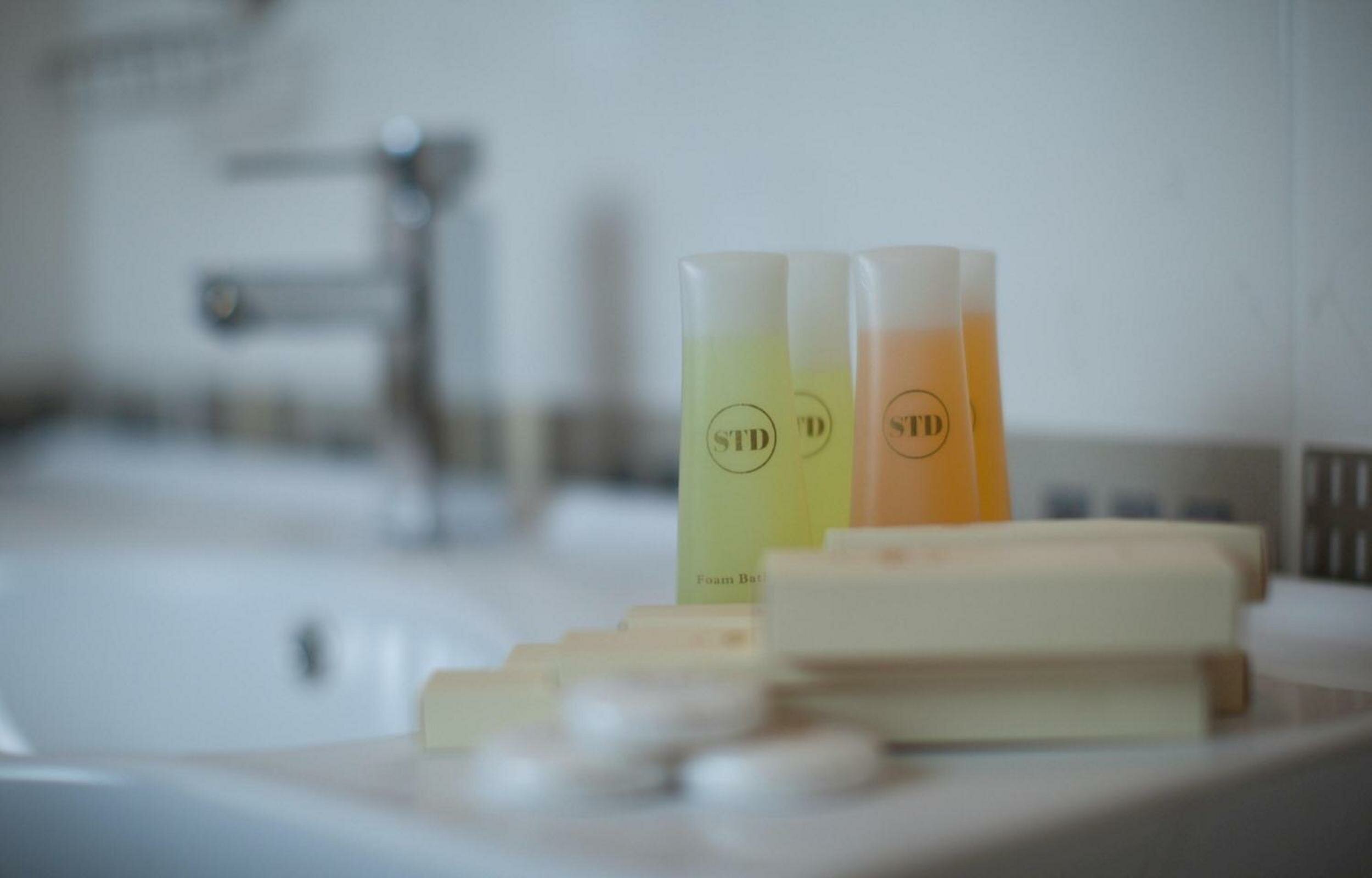 Comfort Queen Room with Balcony and Shower - Non-Smoking