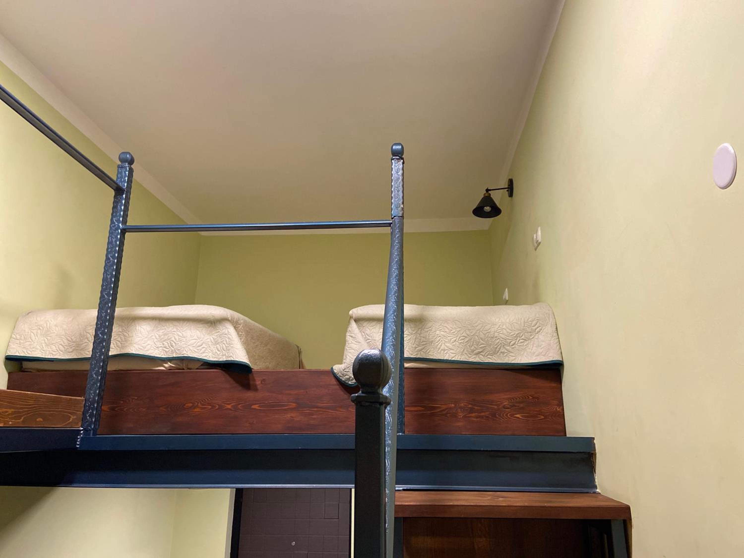 Deluxe Two-Bedroom Apartment with Garden View