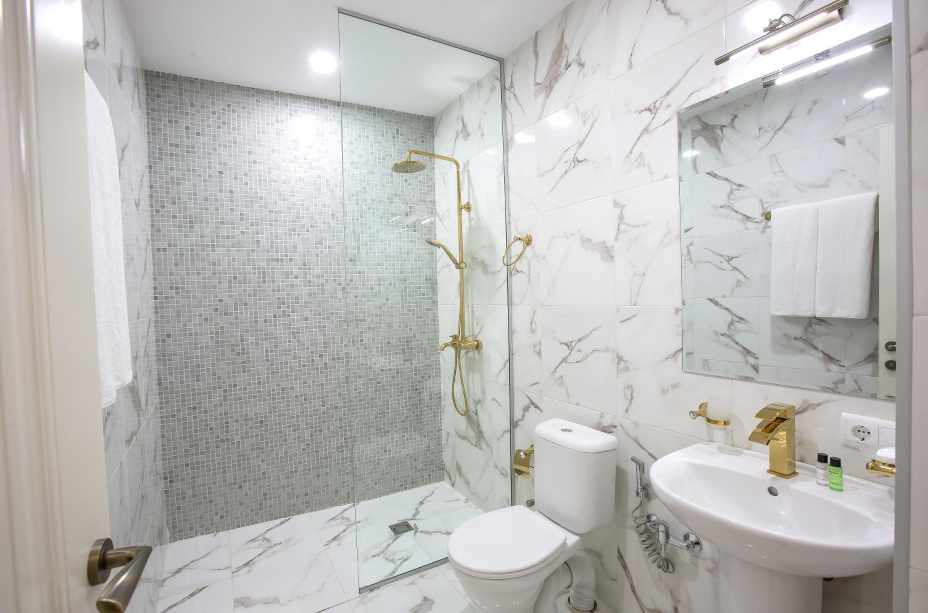 Double or Twin Room with Extra Bed