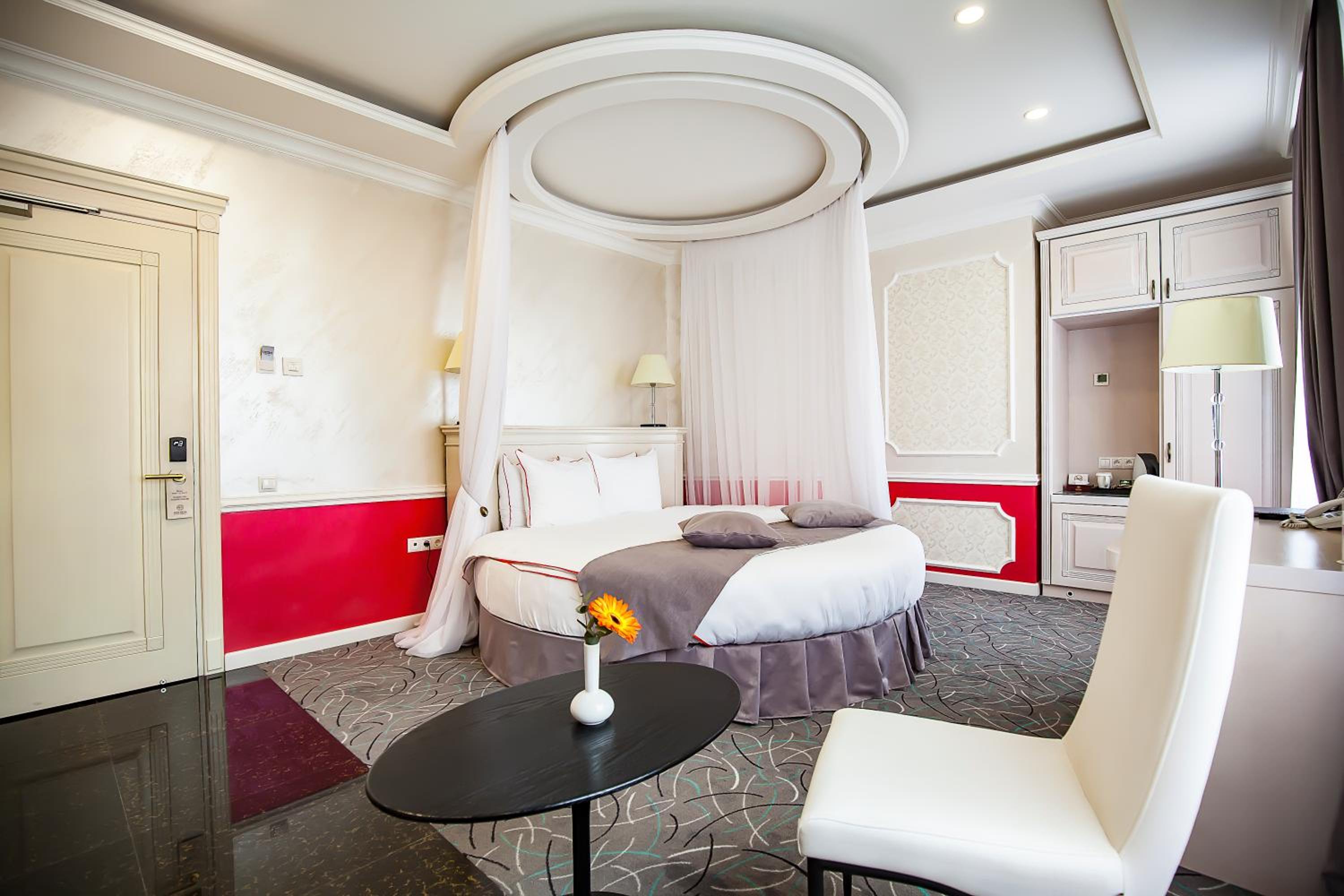 Double Room with Spa Bath