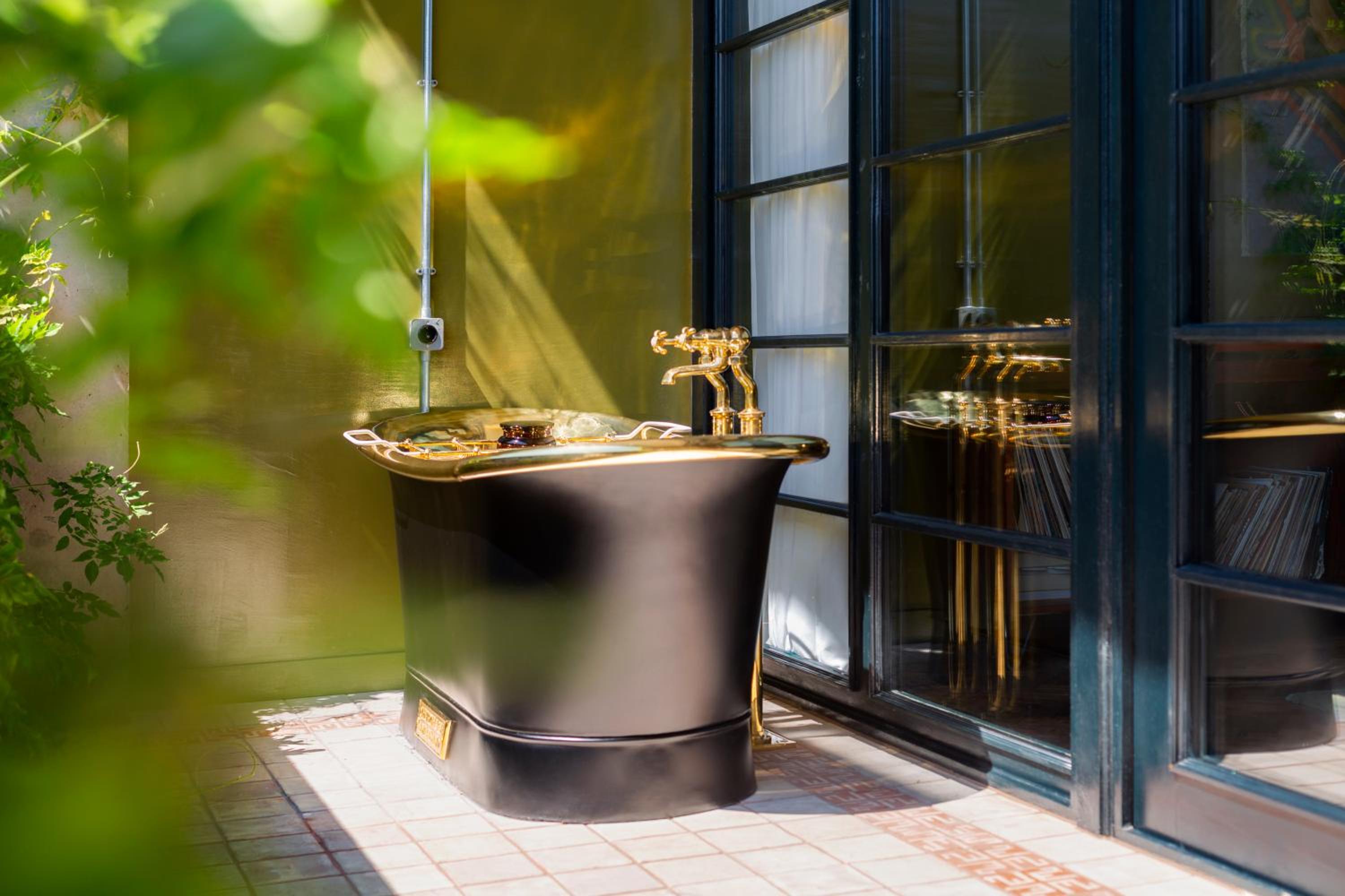 Signature Terrace Room