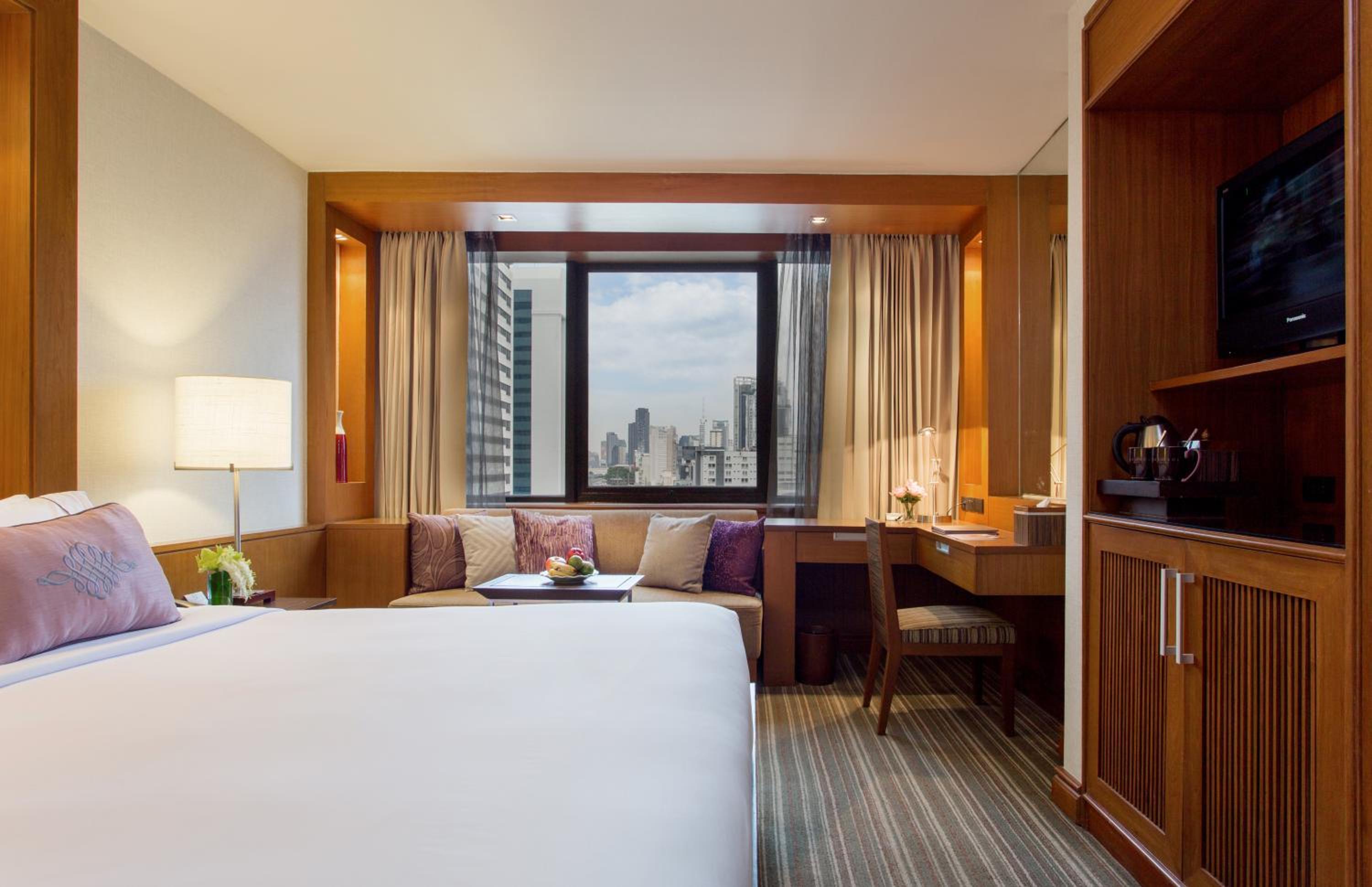 Deluxe King Room