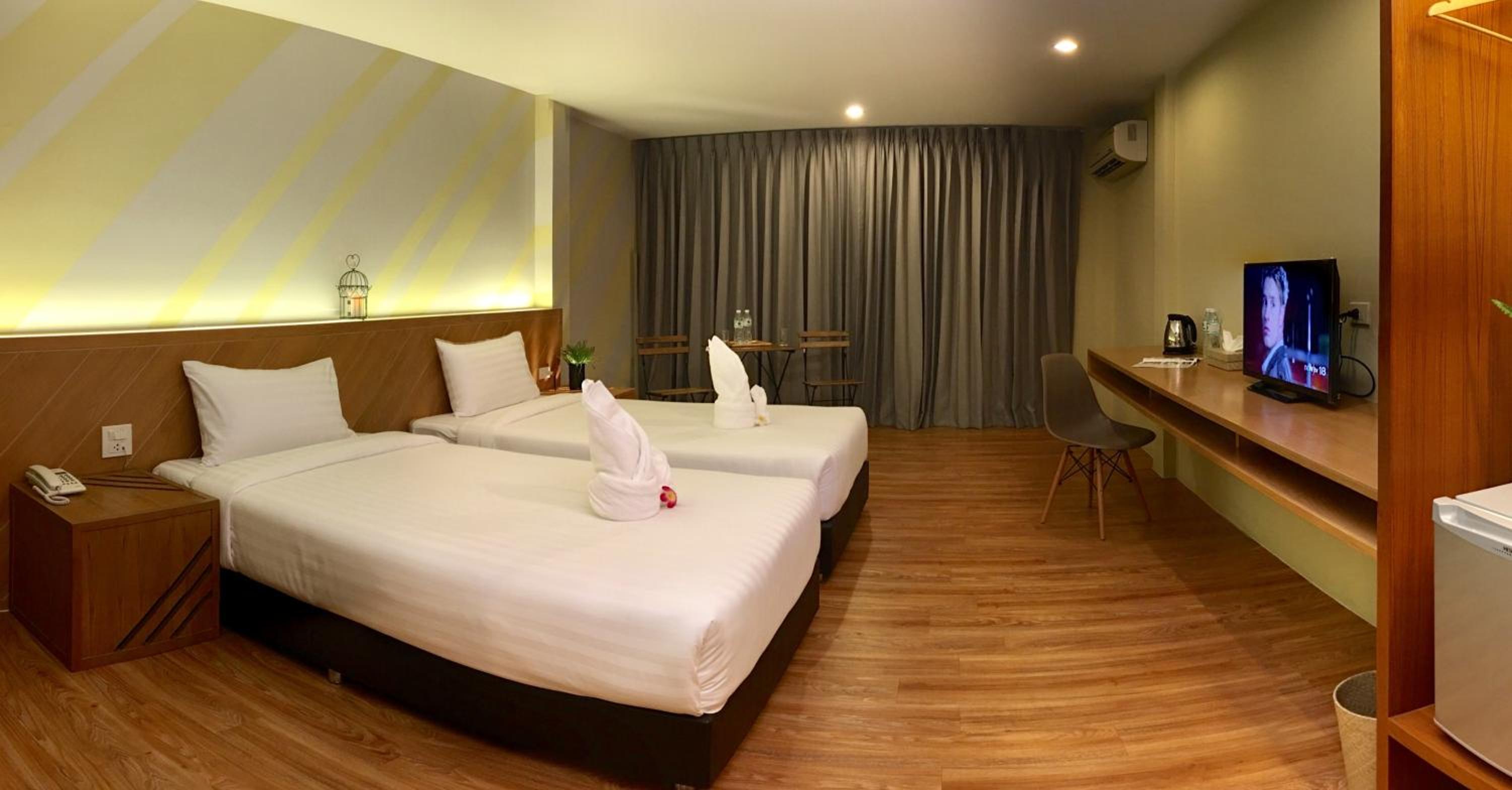 Deluxe Double or Twin Room with Sea View