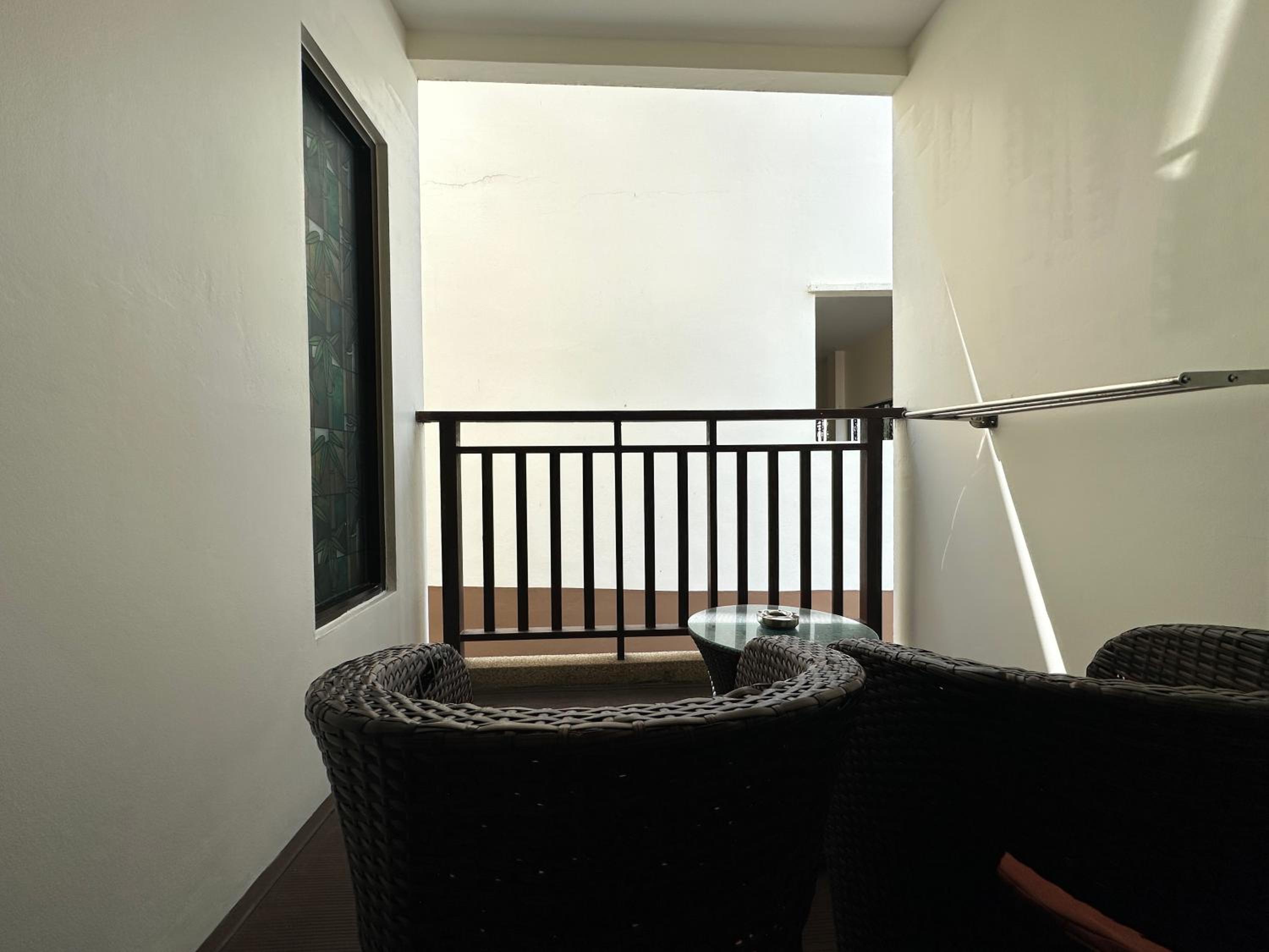 Deluxe Balcony Twin Room