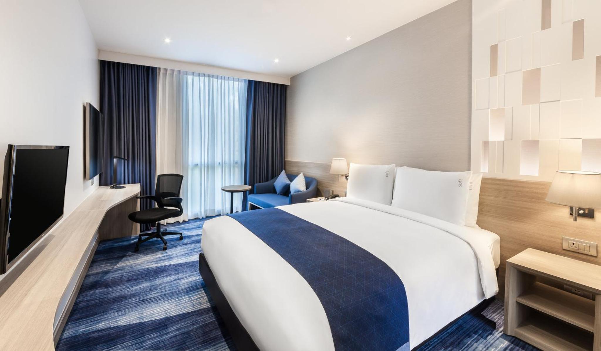 Standard Queen Room - Free Breakfast