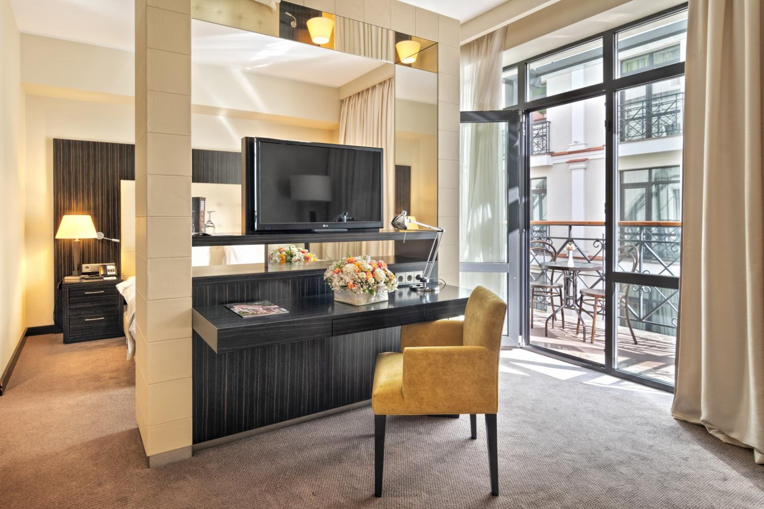 Premium King Room with Balcony