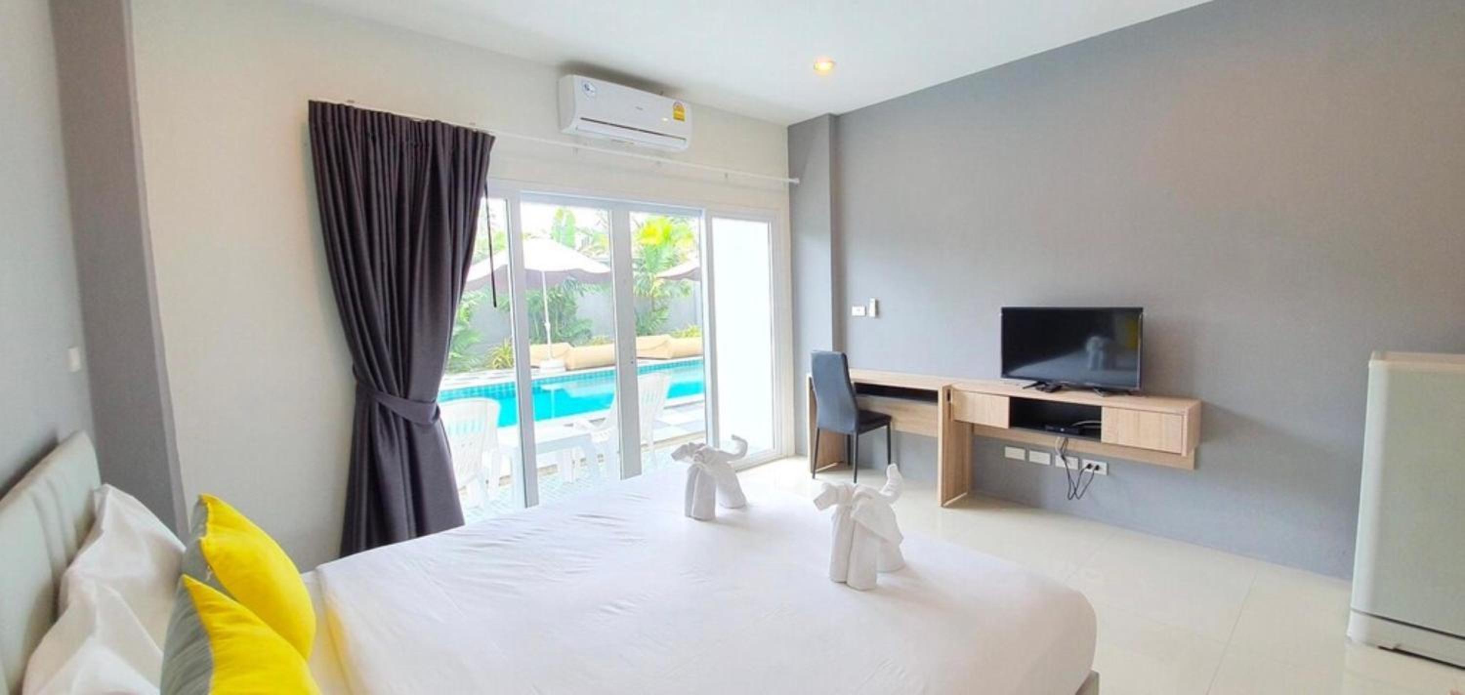 Double Room with Pool View