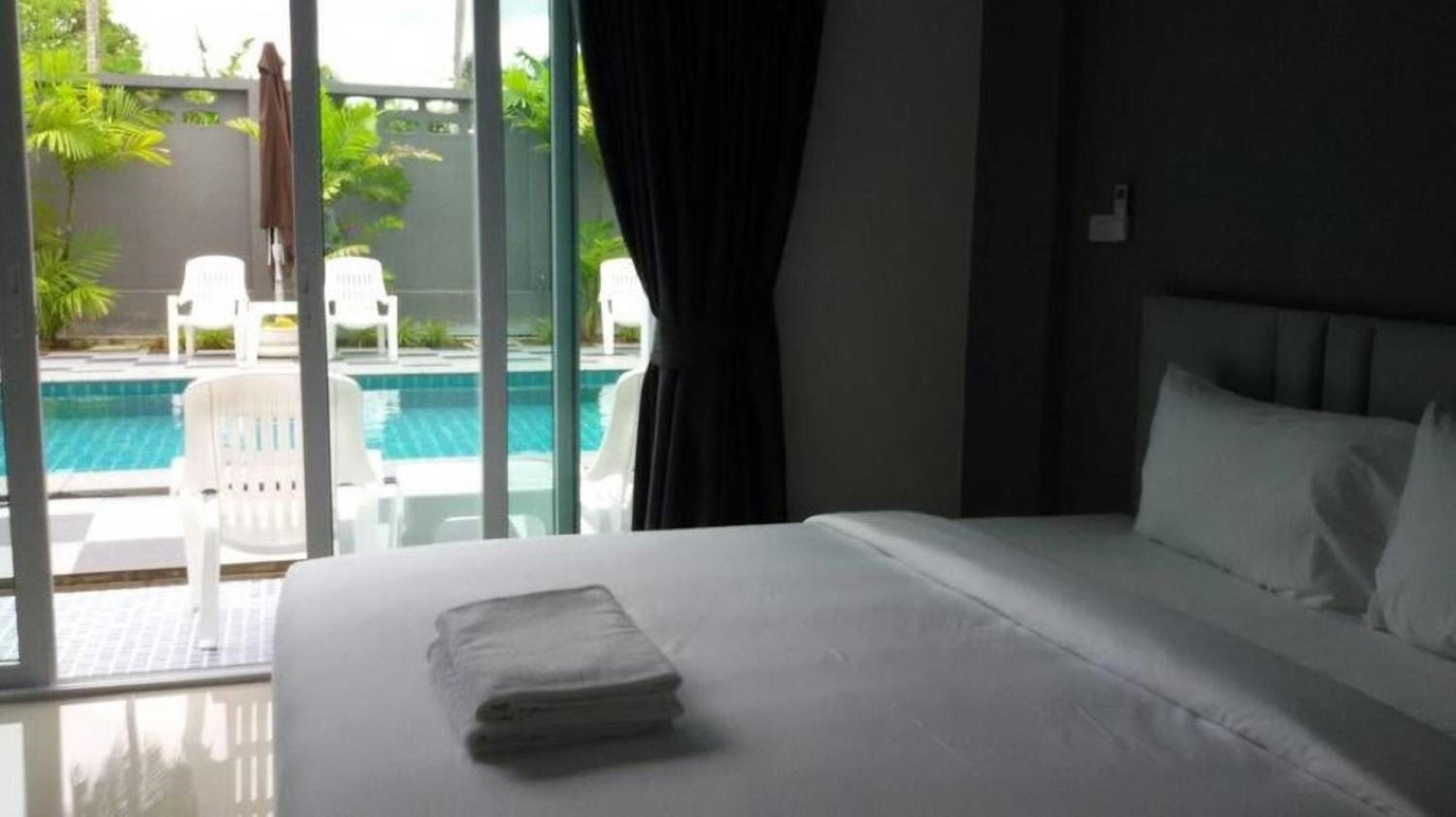 Double Room with Pool View