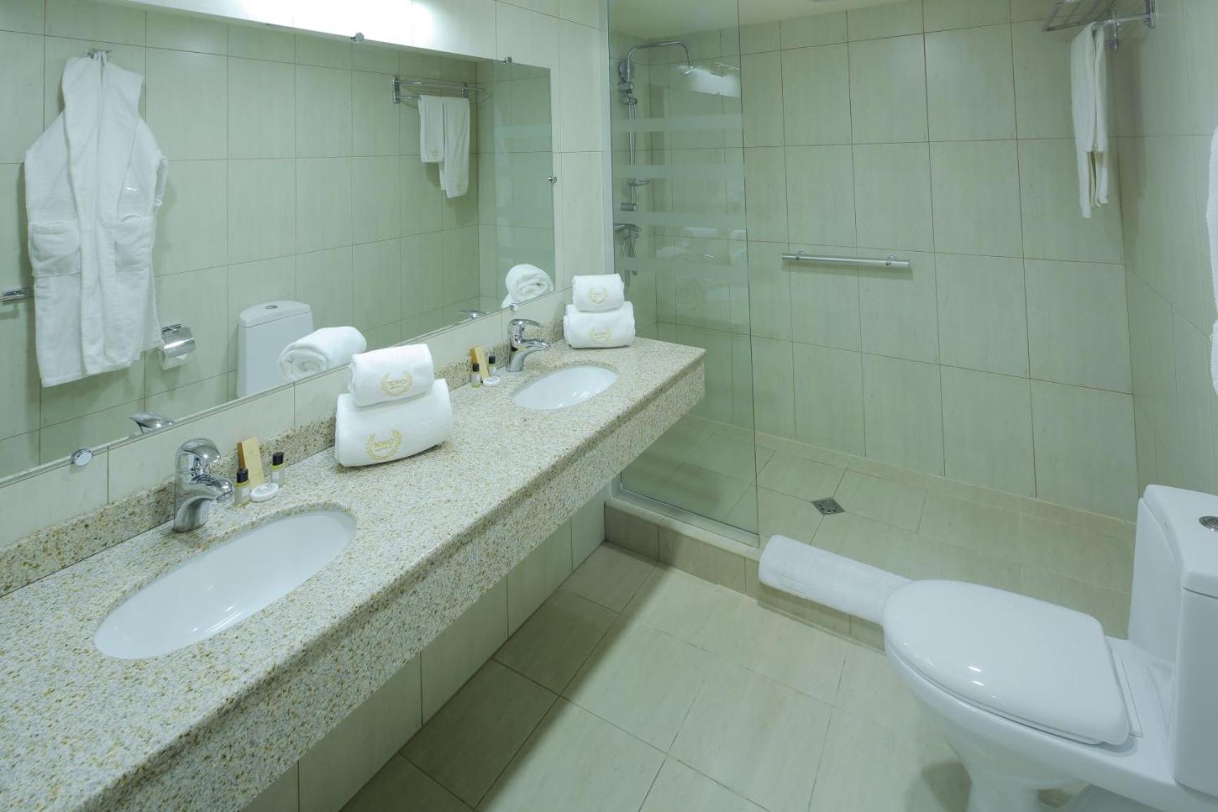 Standard Double Suite