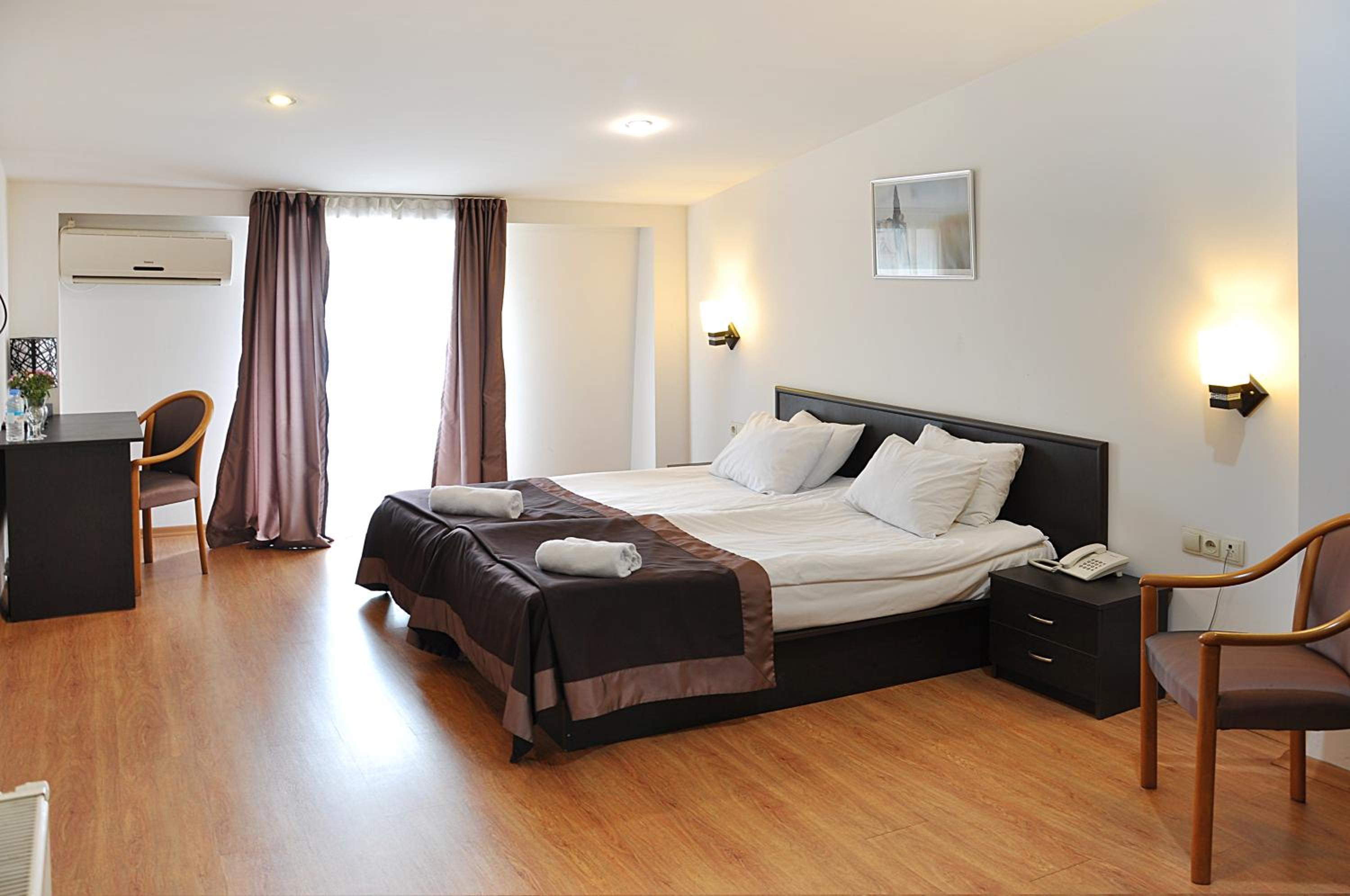 Standard Double or Twin Room with City View