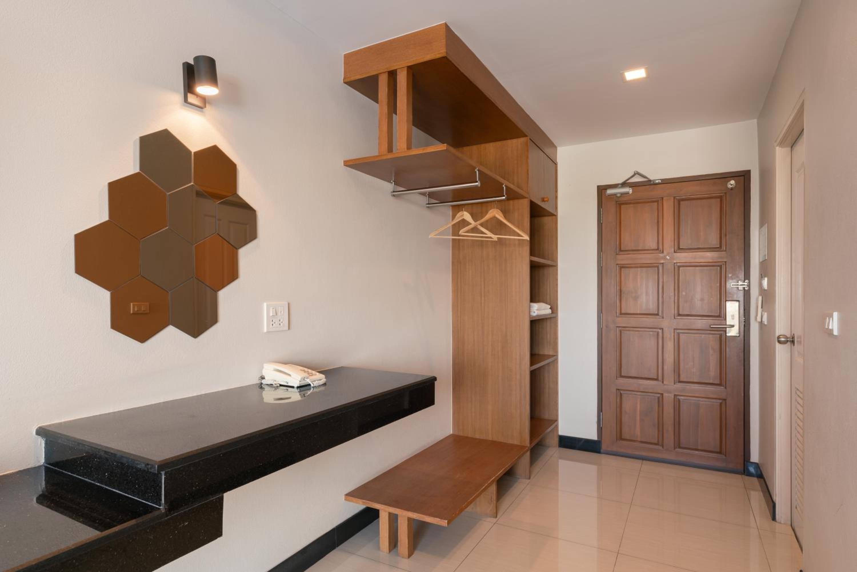 Deluxe Double or Twin Room with Balcony