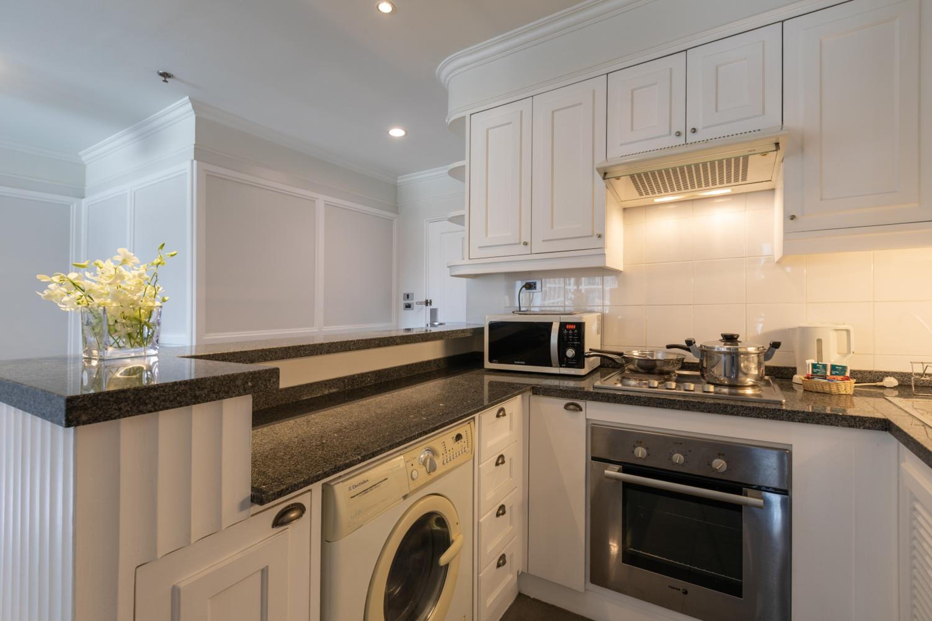 Two Bedroom Suite with Lounge Access