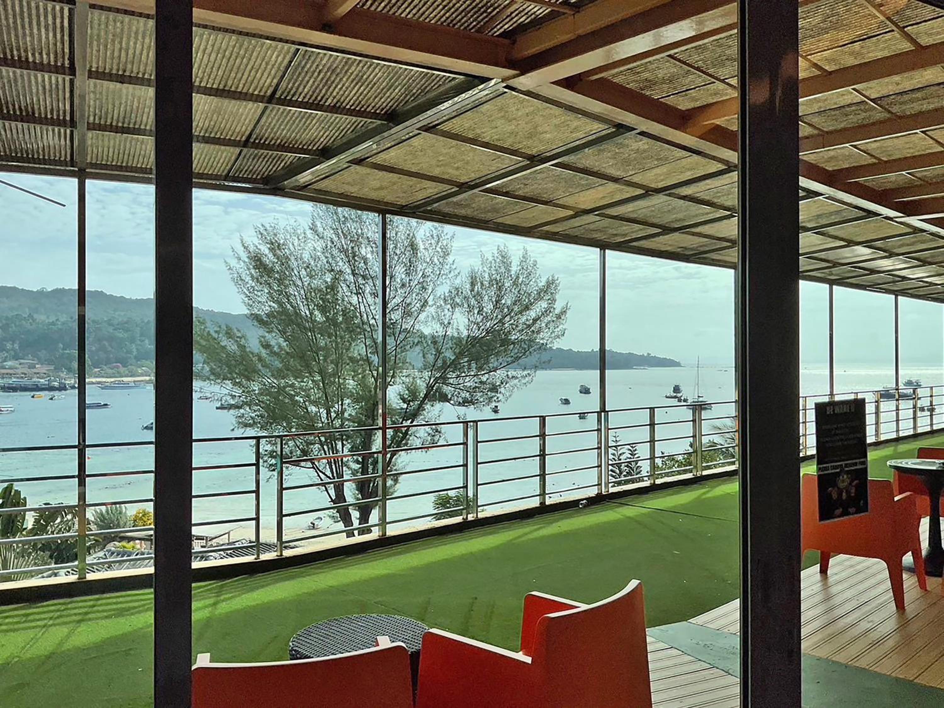 Luxury Twin Room with Sea View