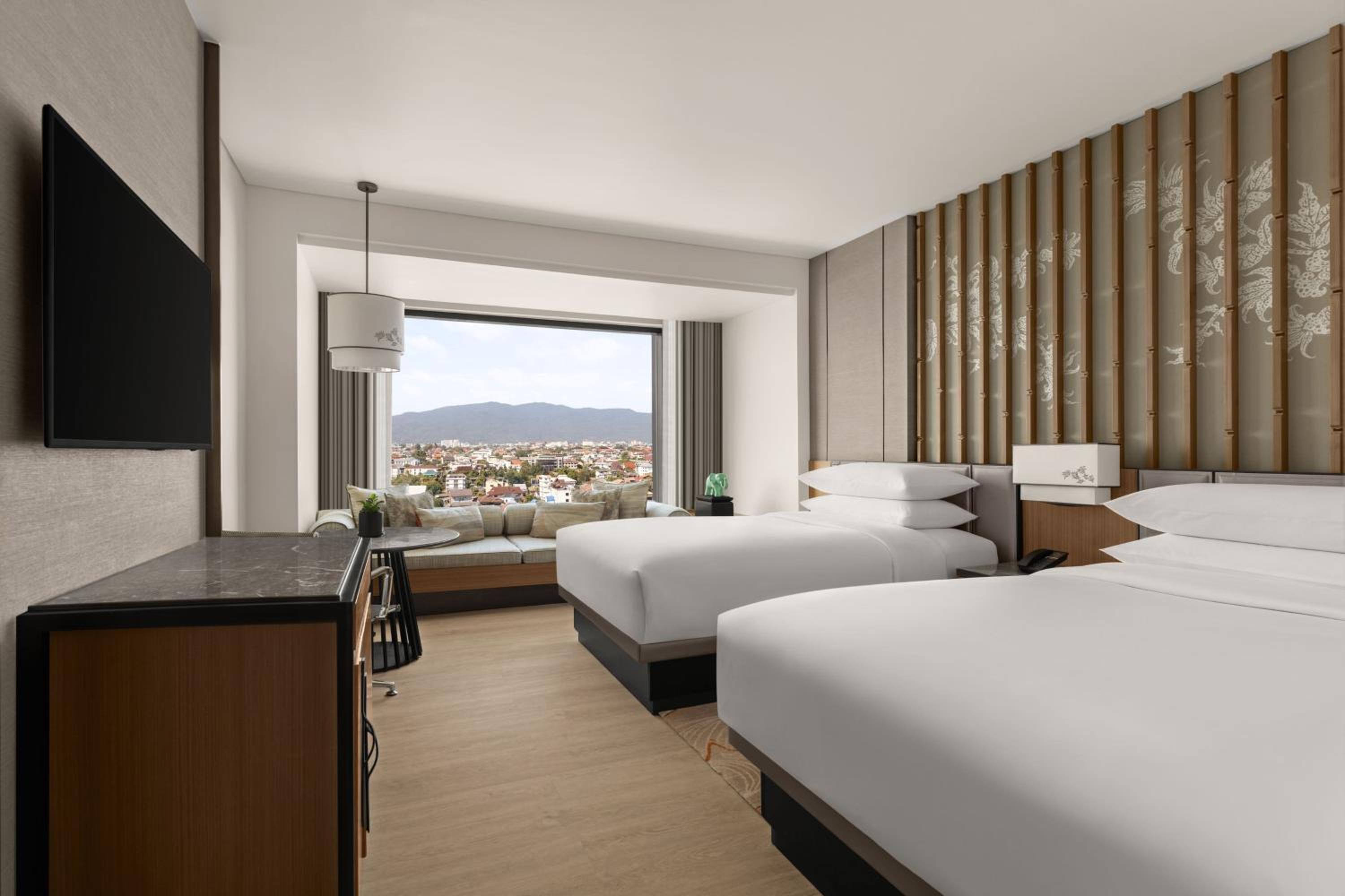 Deluxe Room (T), Guest room, 2 Twin/Single Bed(s), Sofa bed