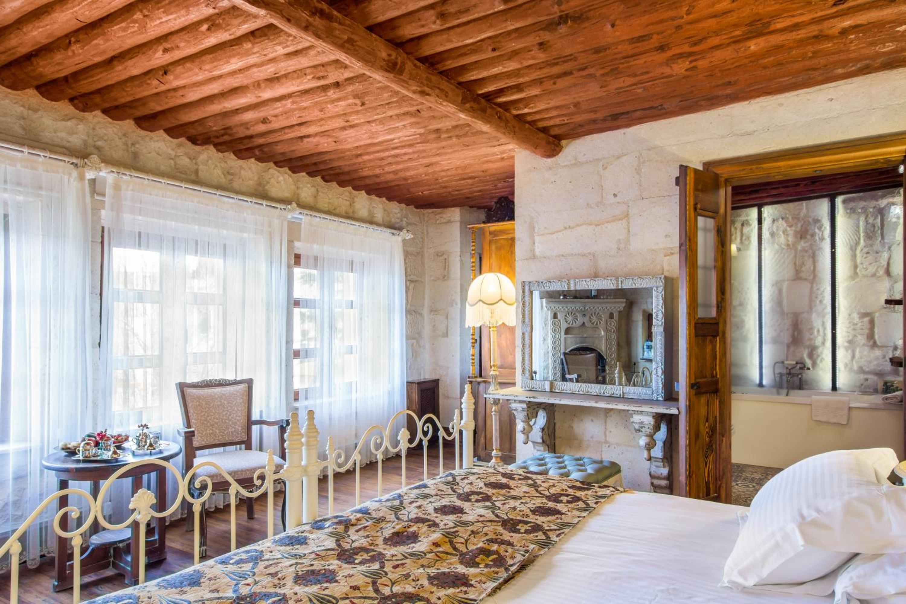 Deluxe Stone Room with Jacuzzi