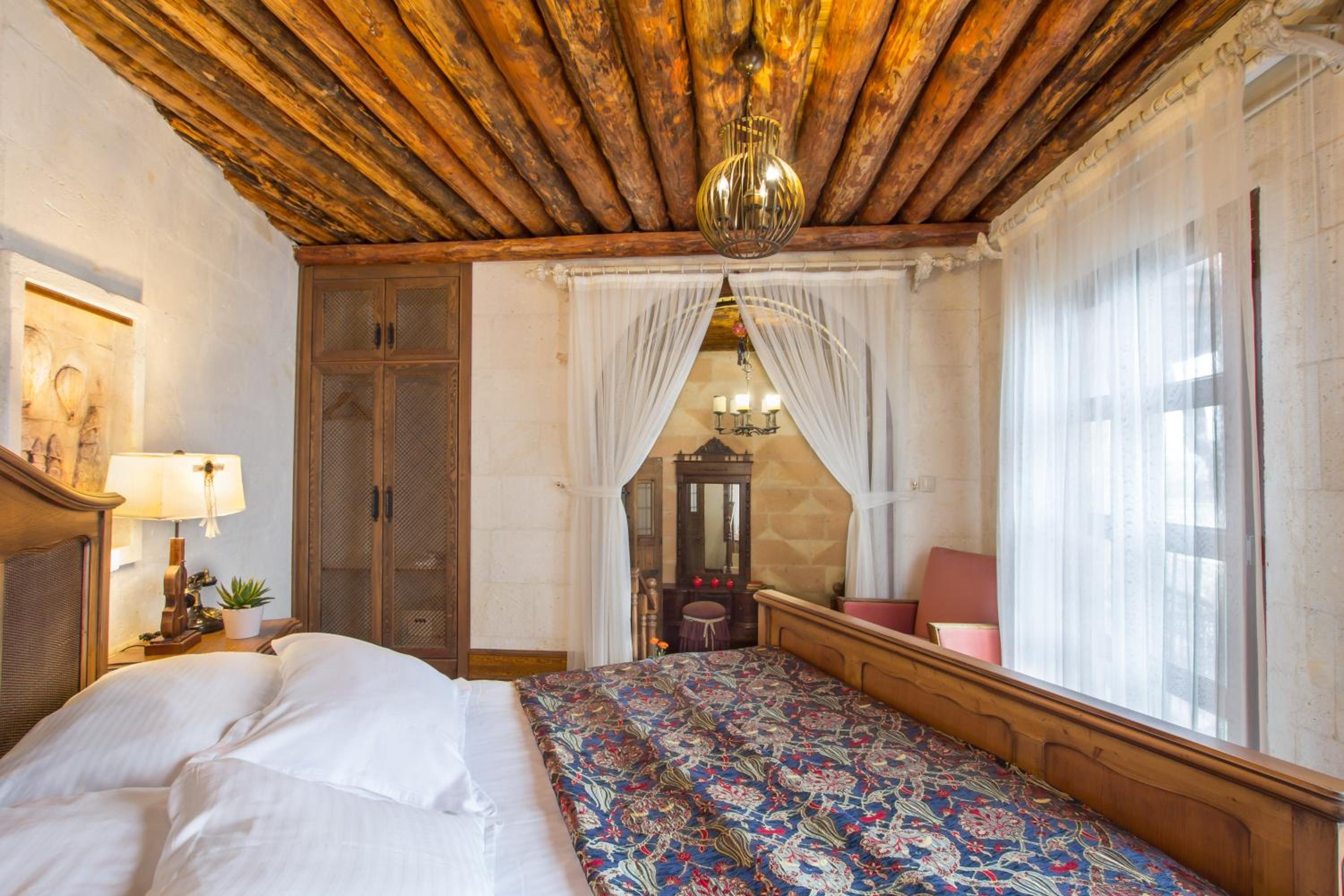 Deluxe Stone Room with Jacuzzi