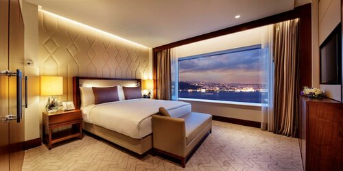 Suite with Balcony - Lounge Access в Conrad Istanbul Bosphorus
