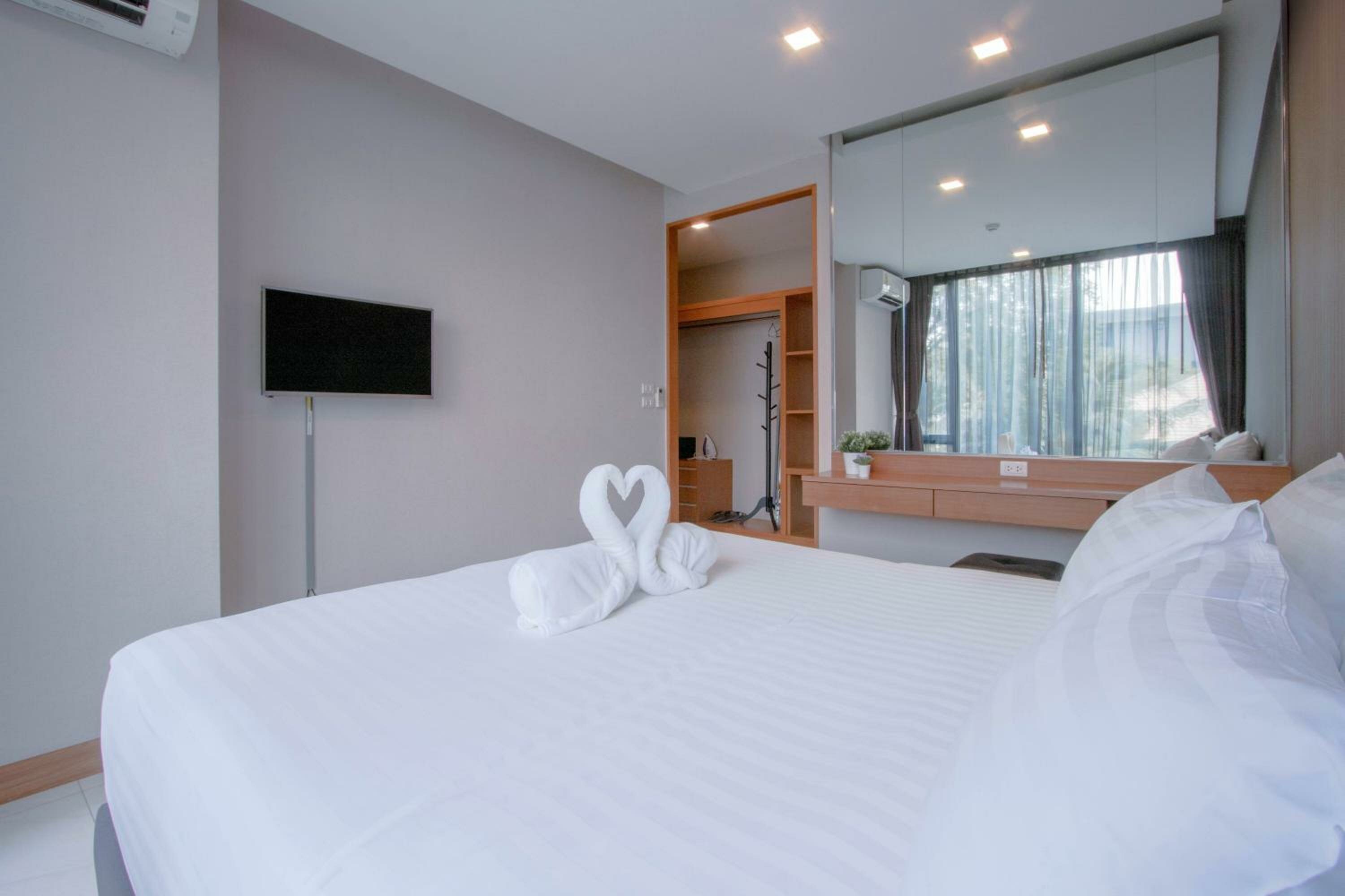 Grand Deluxe King Suite