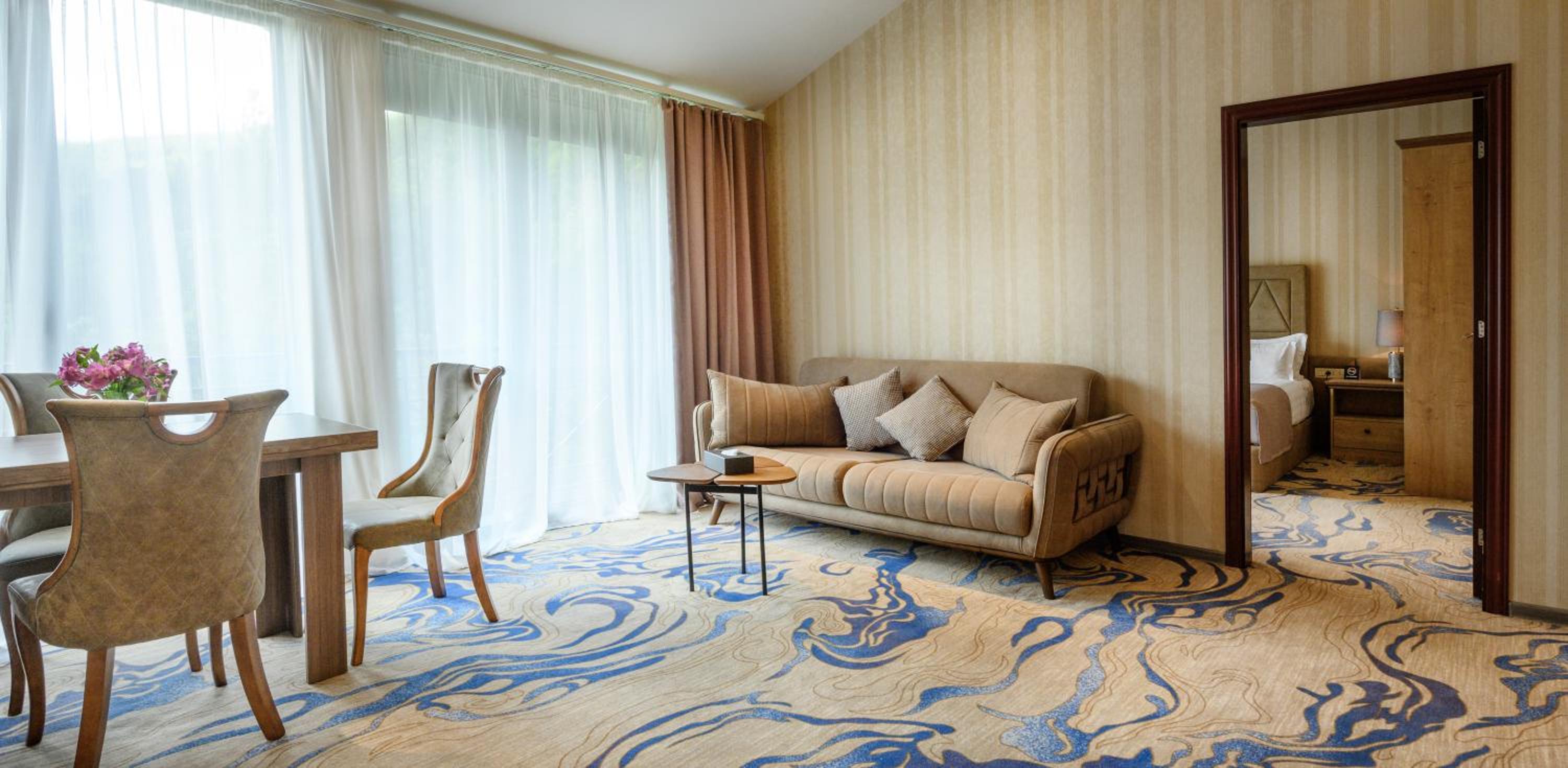 Junior Suite With Mountain View