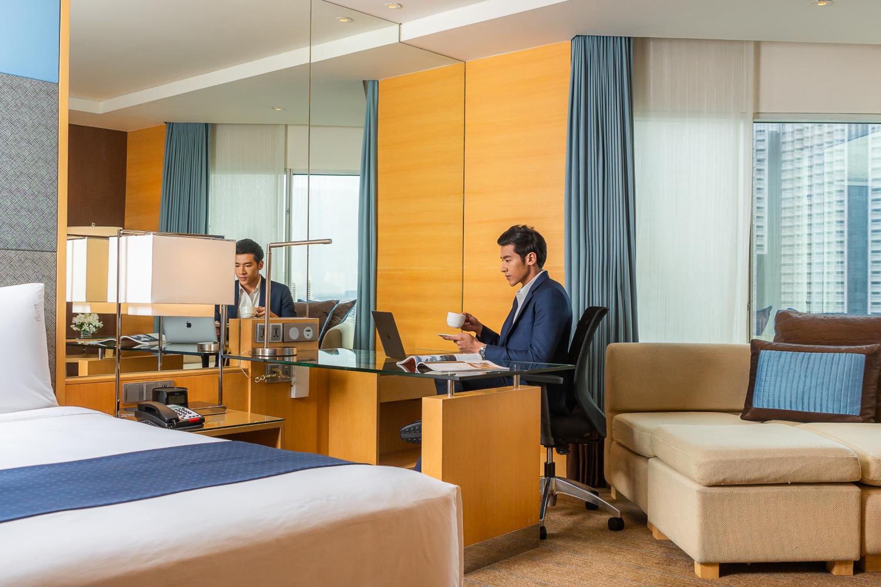 Premium King Room with City View - Non-Smoking