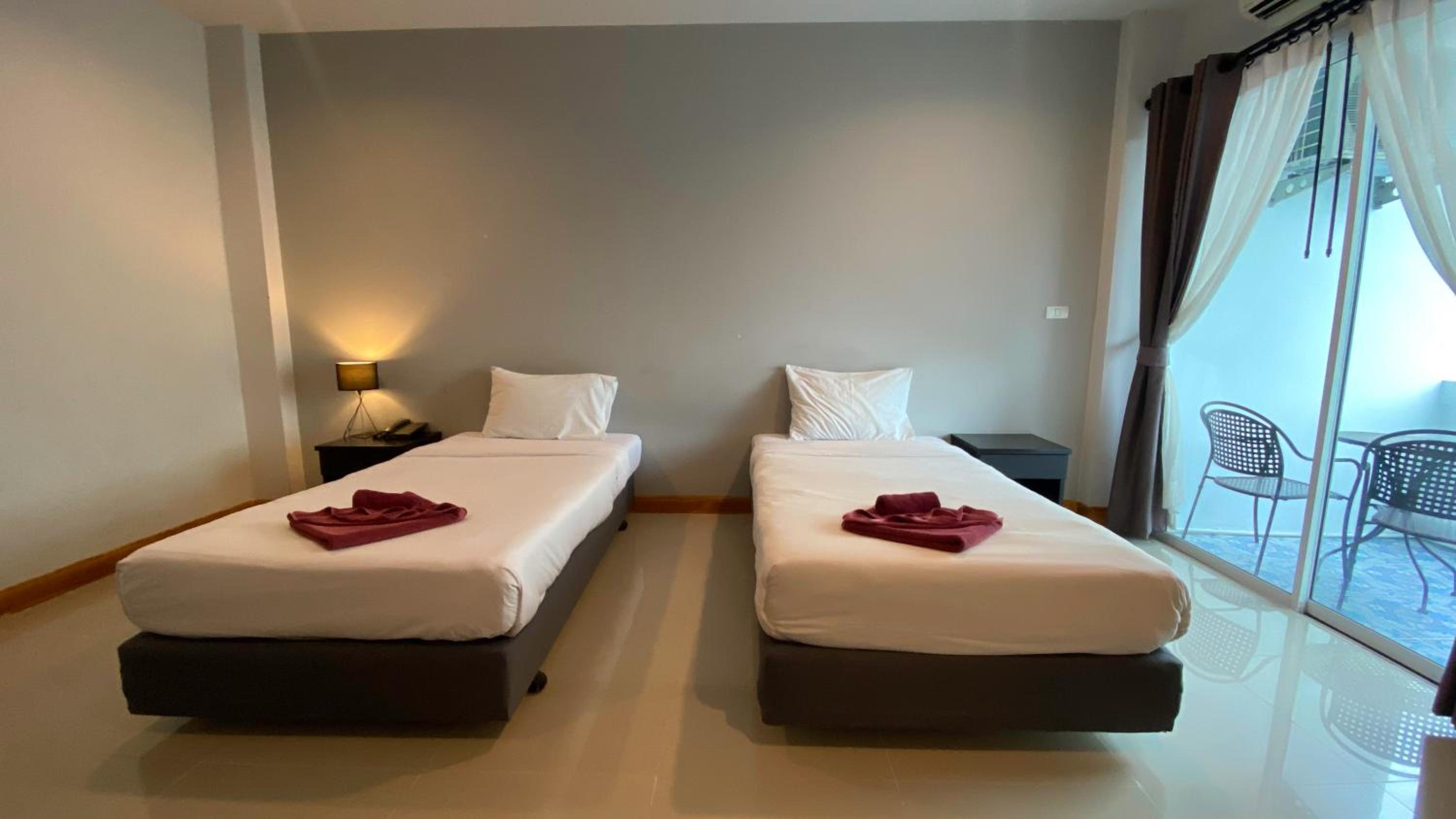 Standard Twin Room