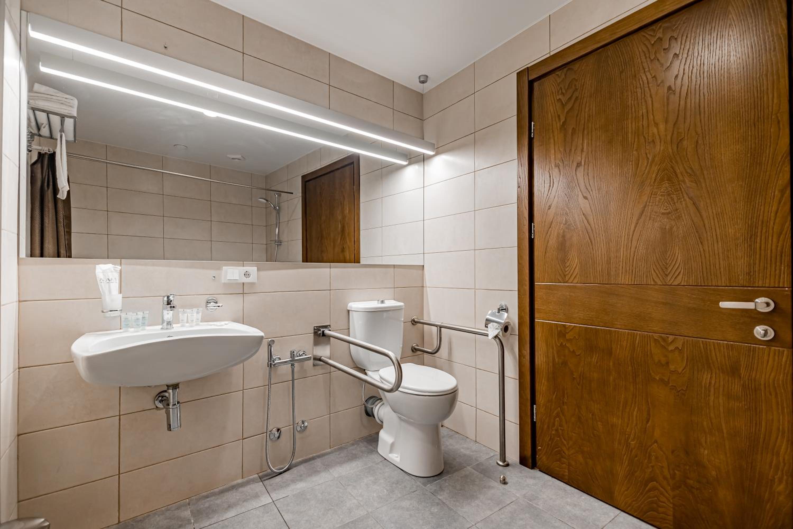 Double or Twin Room - Disability Access